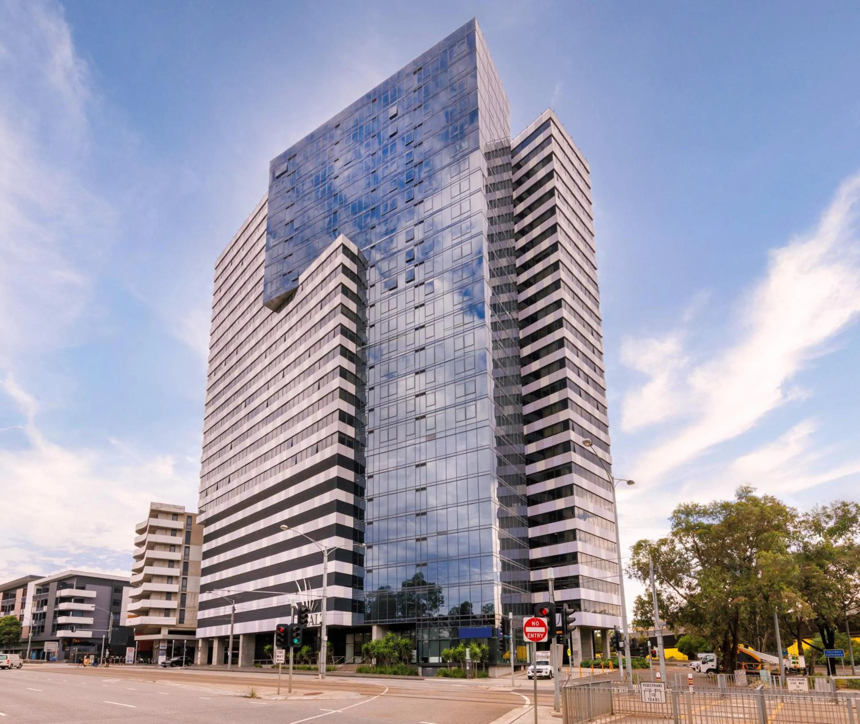 Oaks Melbourne Flemington Suites