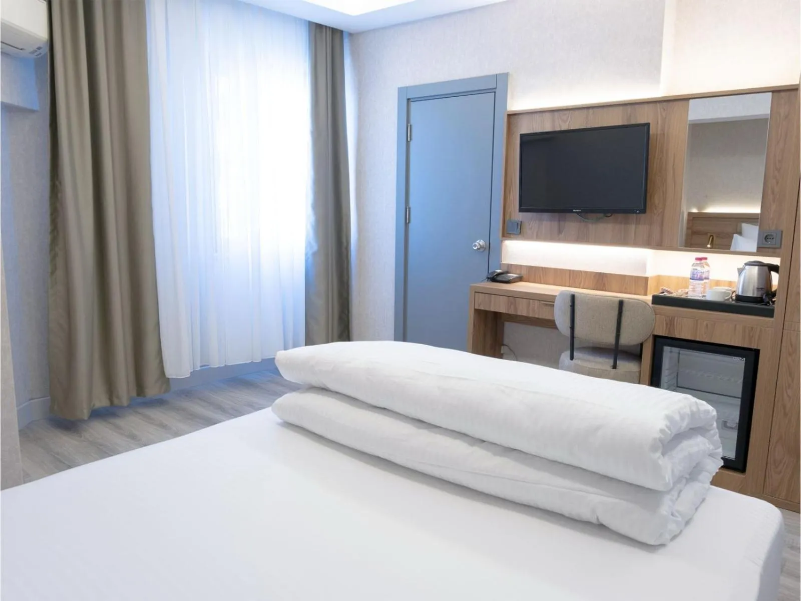 Standard Single Room with Shower in Optimal Hotel