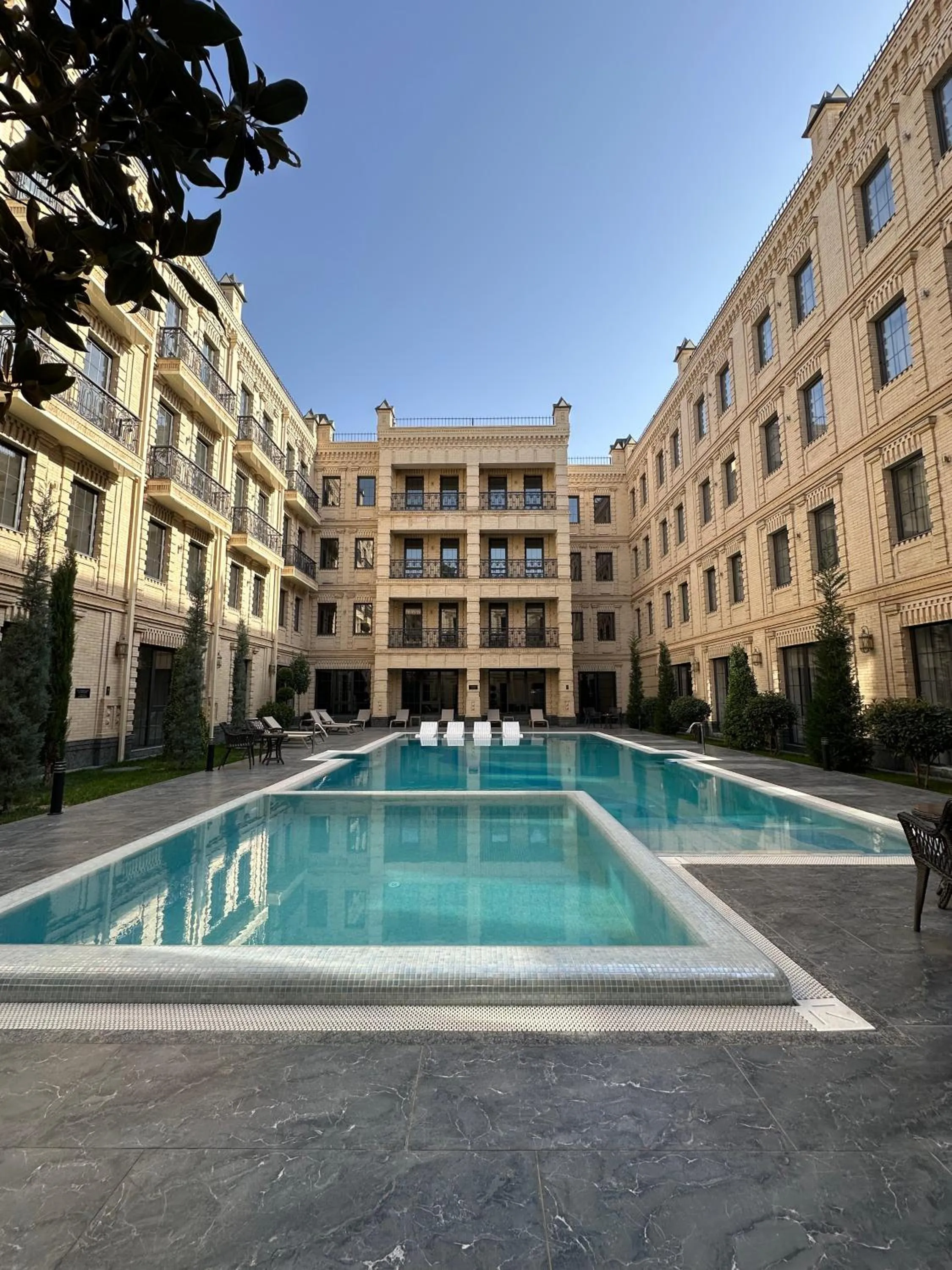 Meridian Plaza by Reikartz