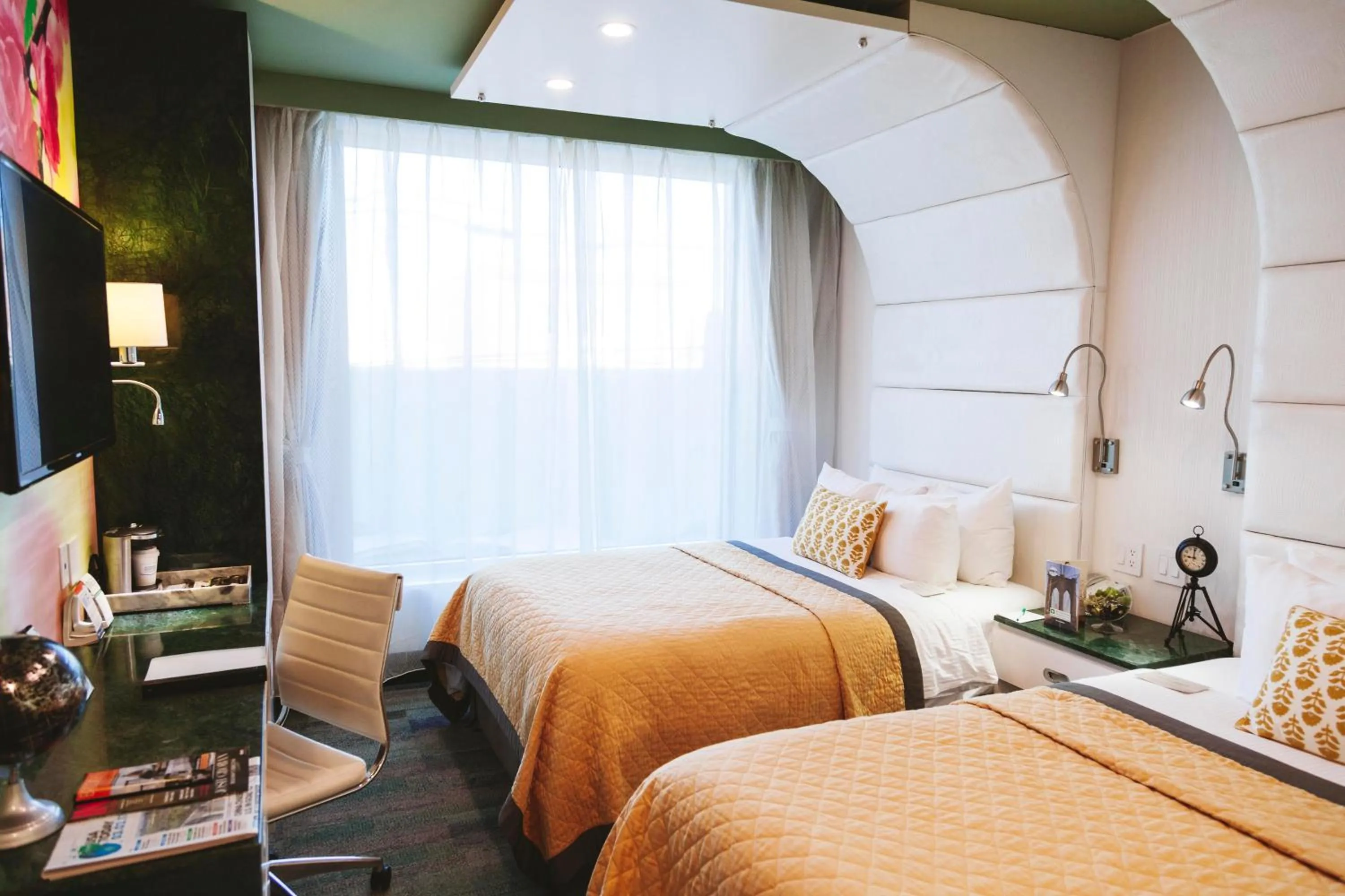 Deluxe Quadruple Room in Wyndham Garden Brooklyn Sunset Park