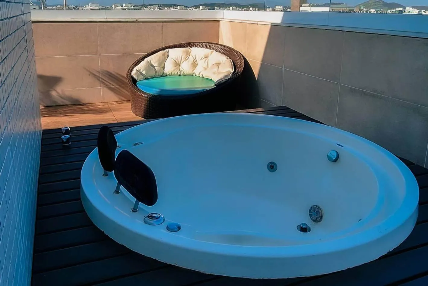 King Suite with Spa Bath in Paradiso Corporate