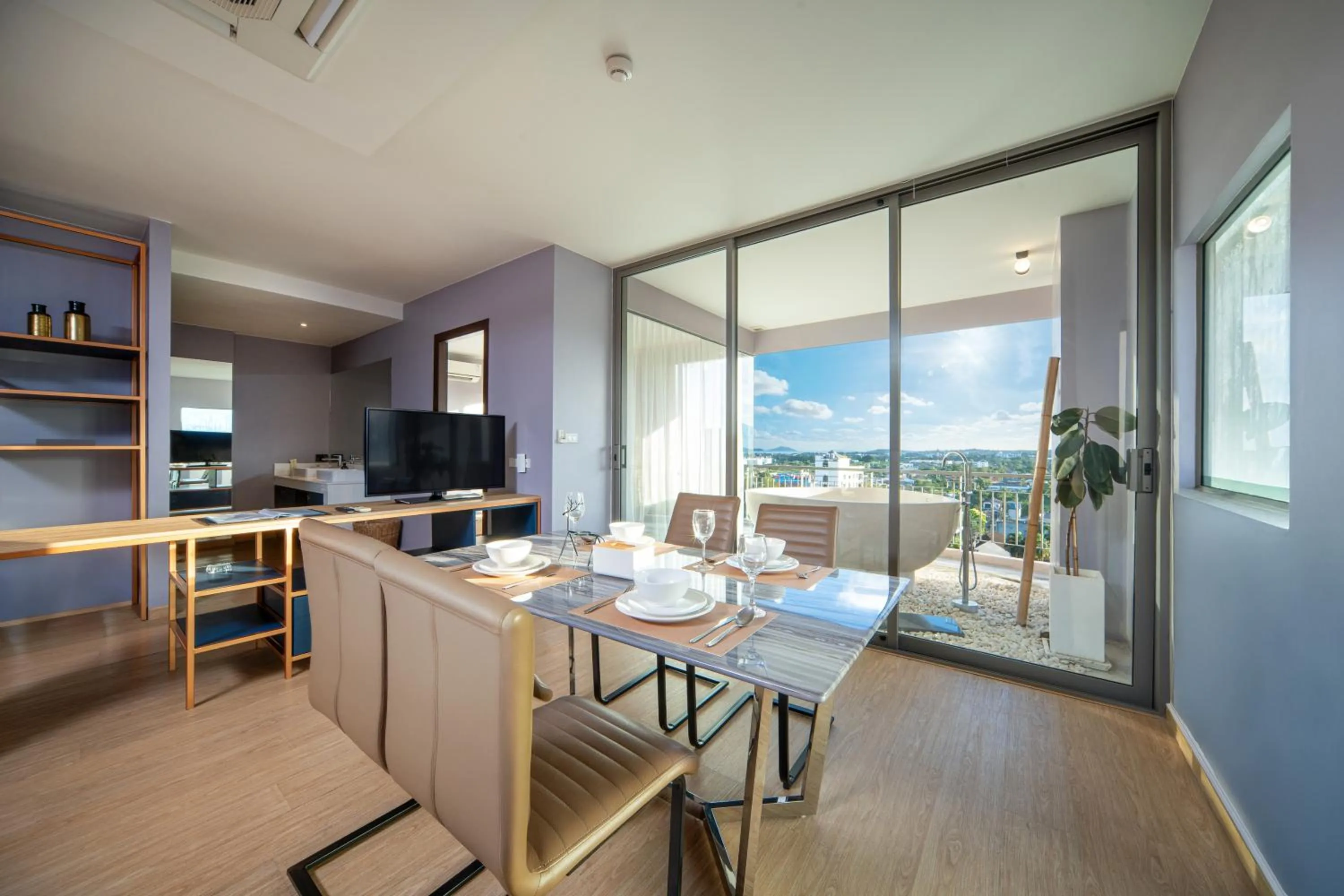 Luxury Suite Double Room in The Blue Hotel