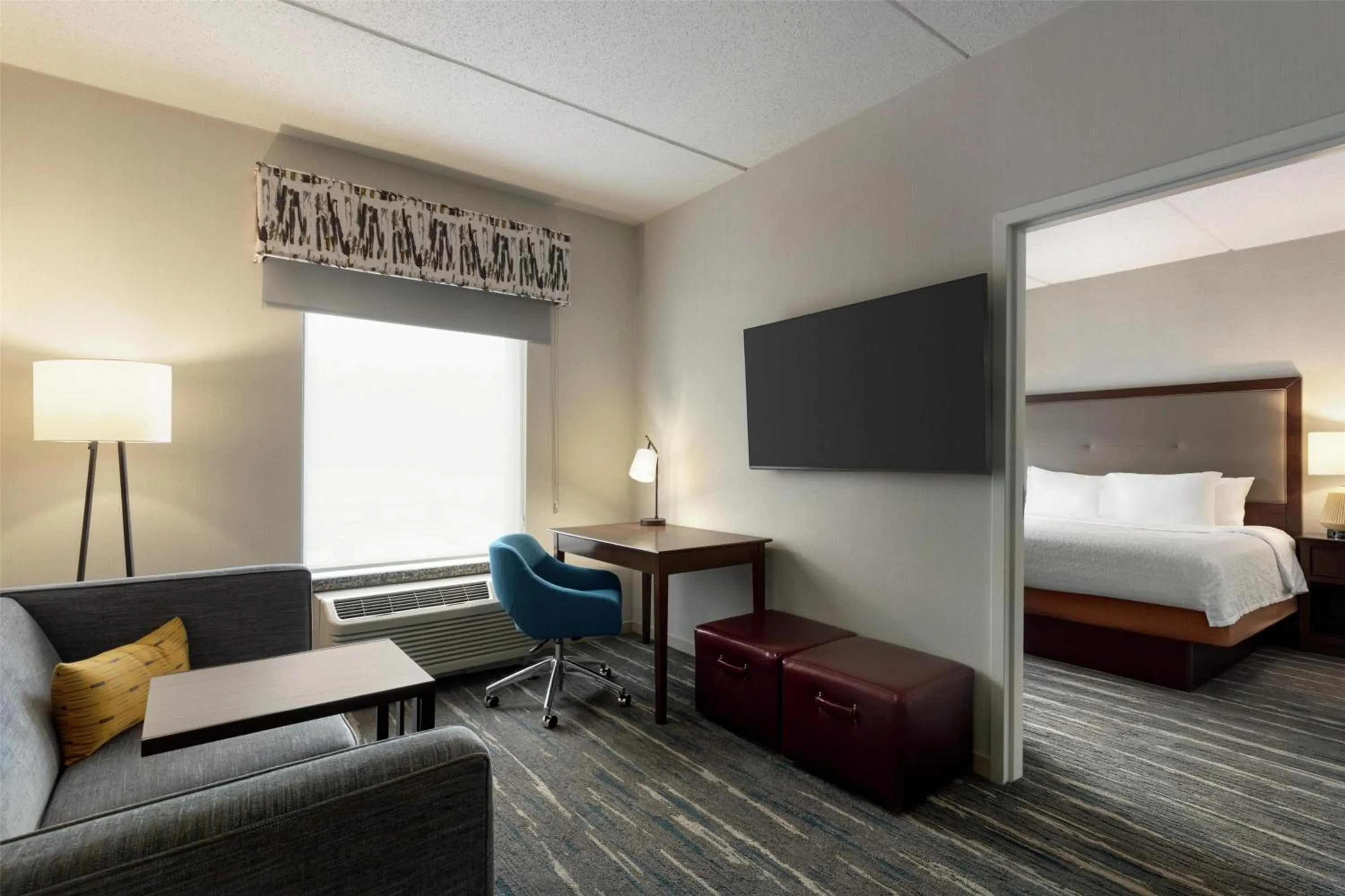 King Suite - Non-Smoking in Hampton Inn & Suites - Pittsburgh/Harmarville, PA