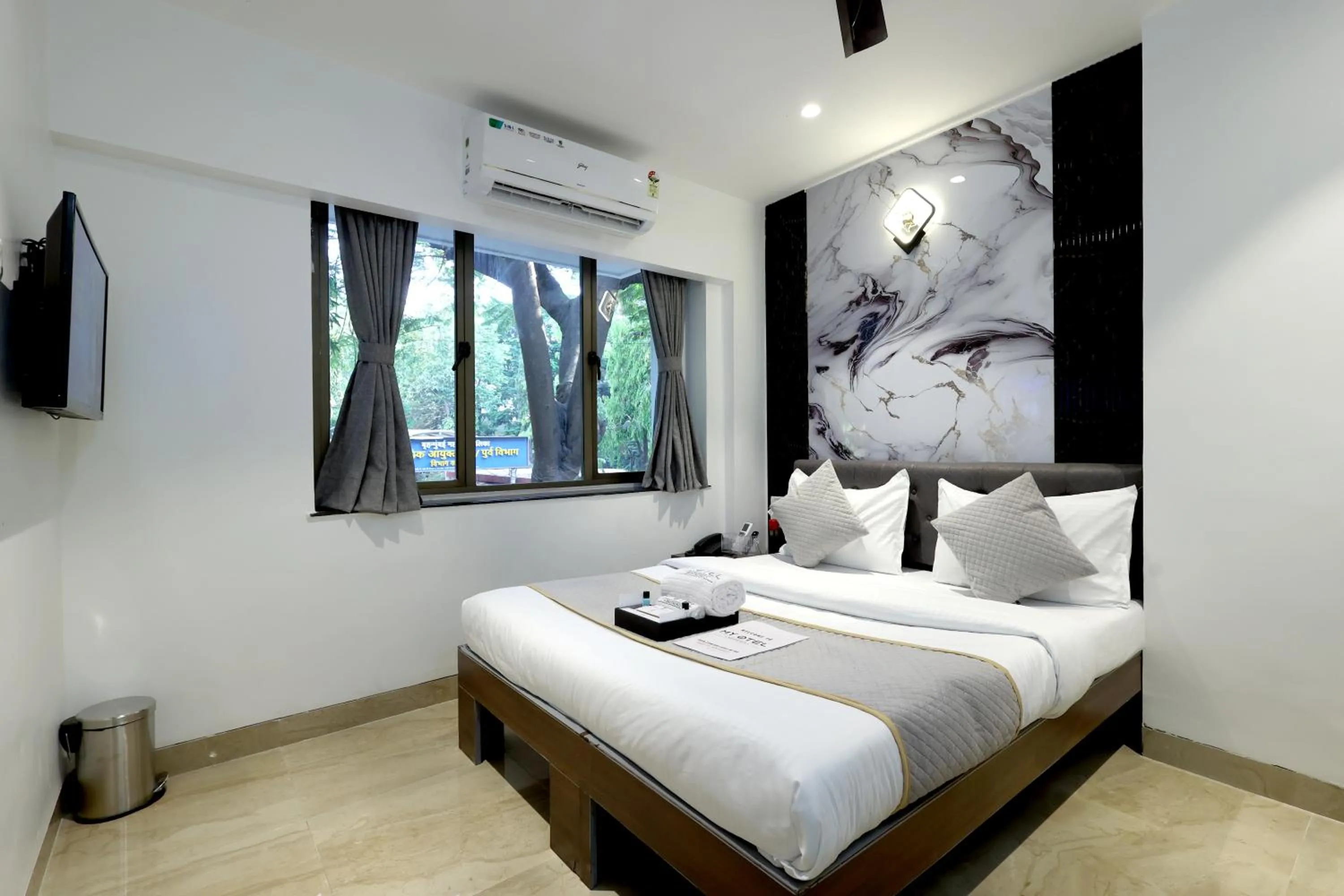 Queen Room in MyOtel - Santacruz