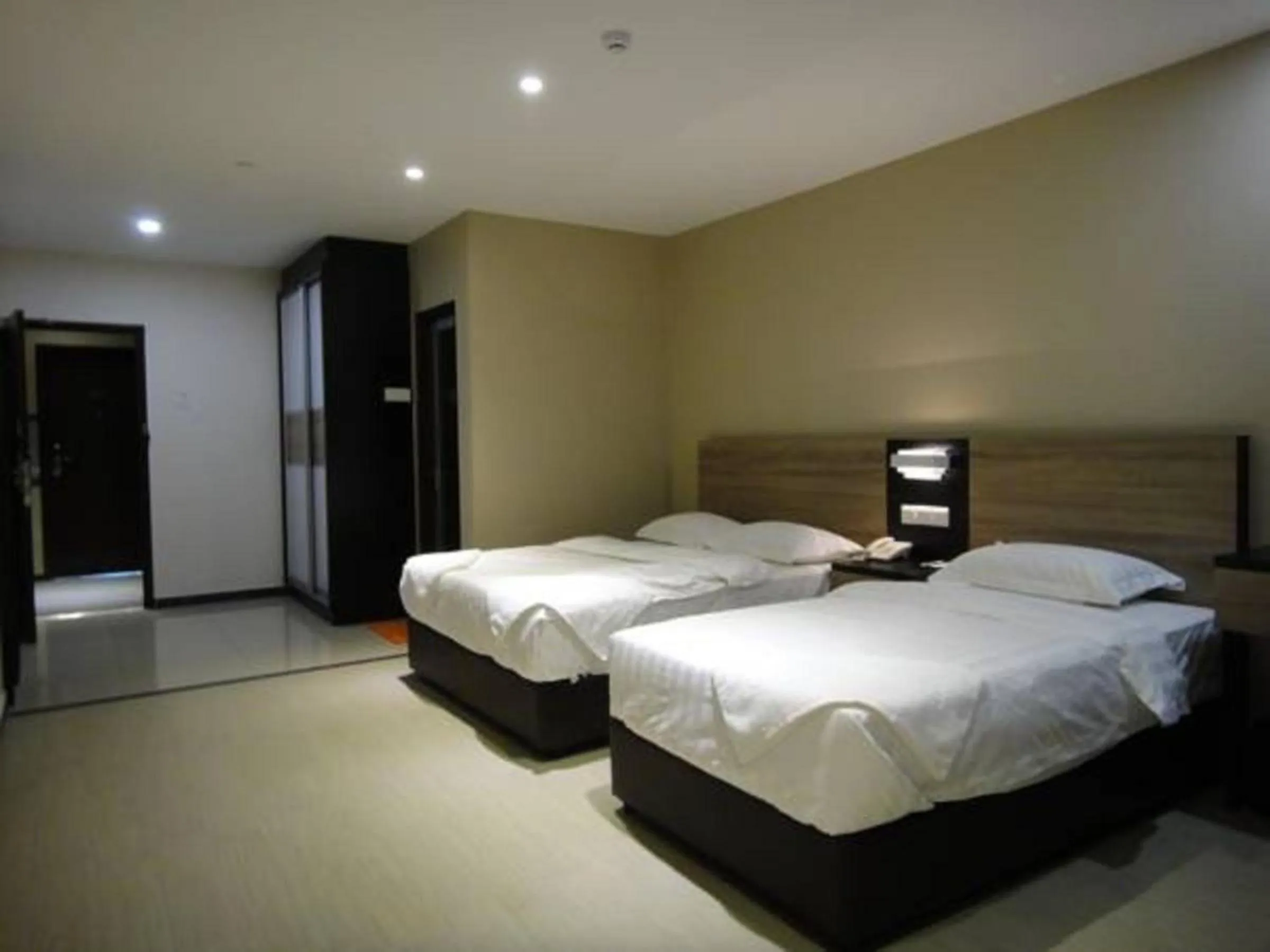 Deluxe Triple Room in Galaxy Hotel SIMPANG AMPAT
