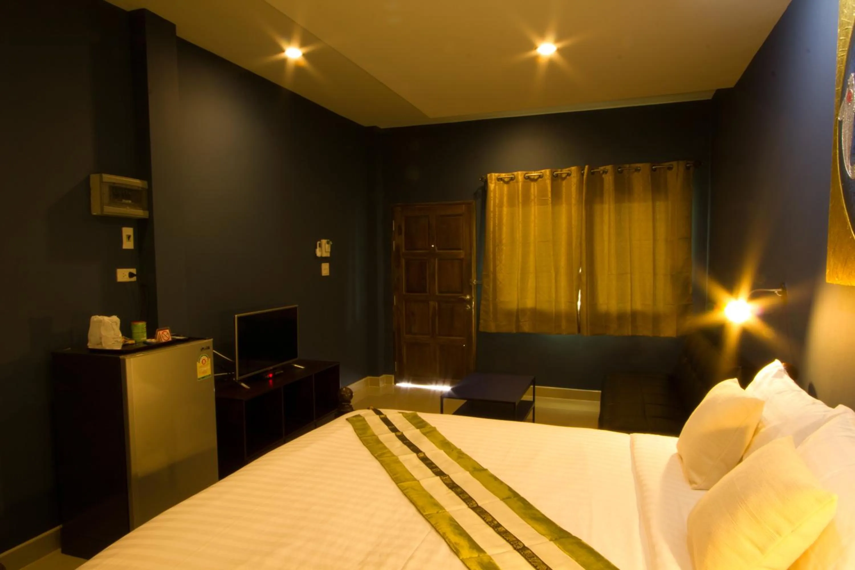 Deluxe King Room in The Rise Resort