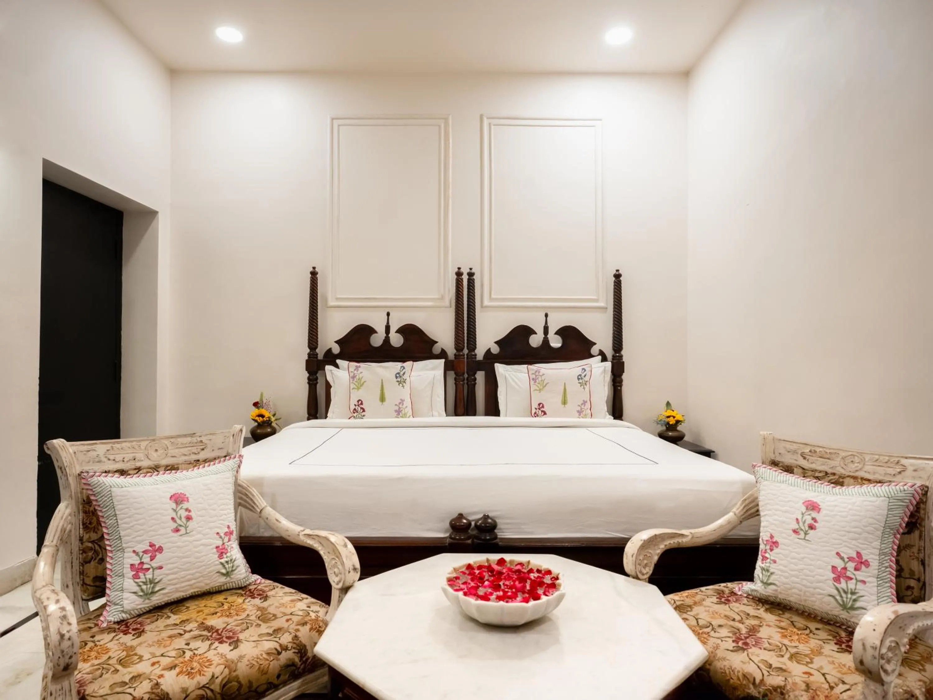 Deluxe Queen Room in Kaner Bagh A Heritage Boutique Hotel