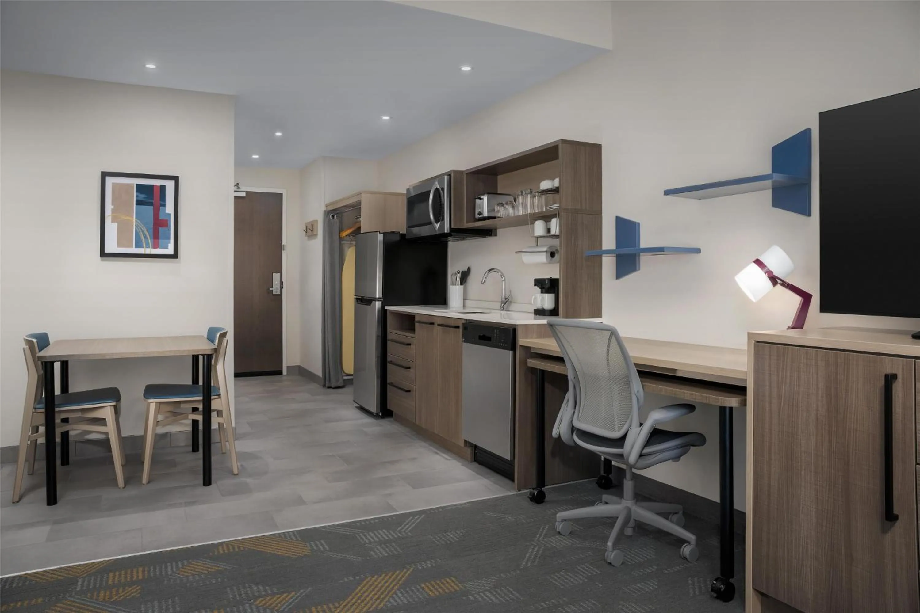 One-Bedroom King Suite in Home2 Suites By Hilton Tooele