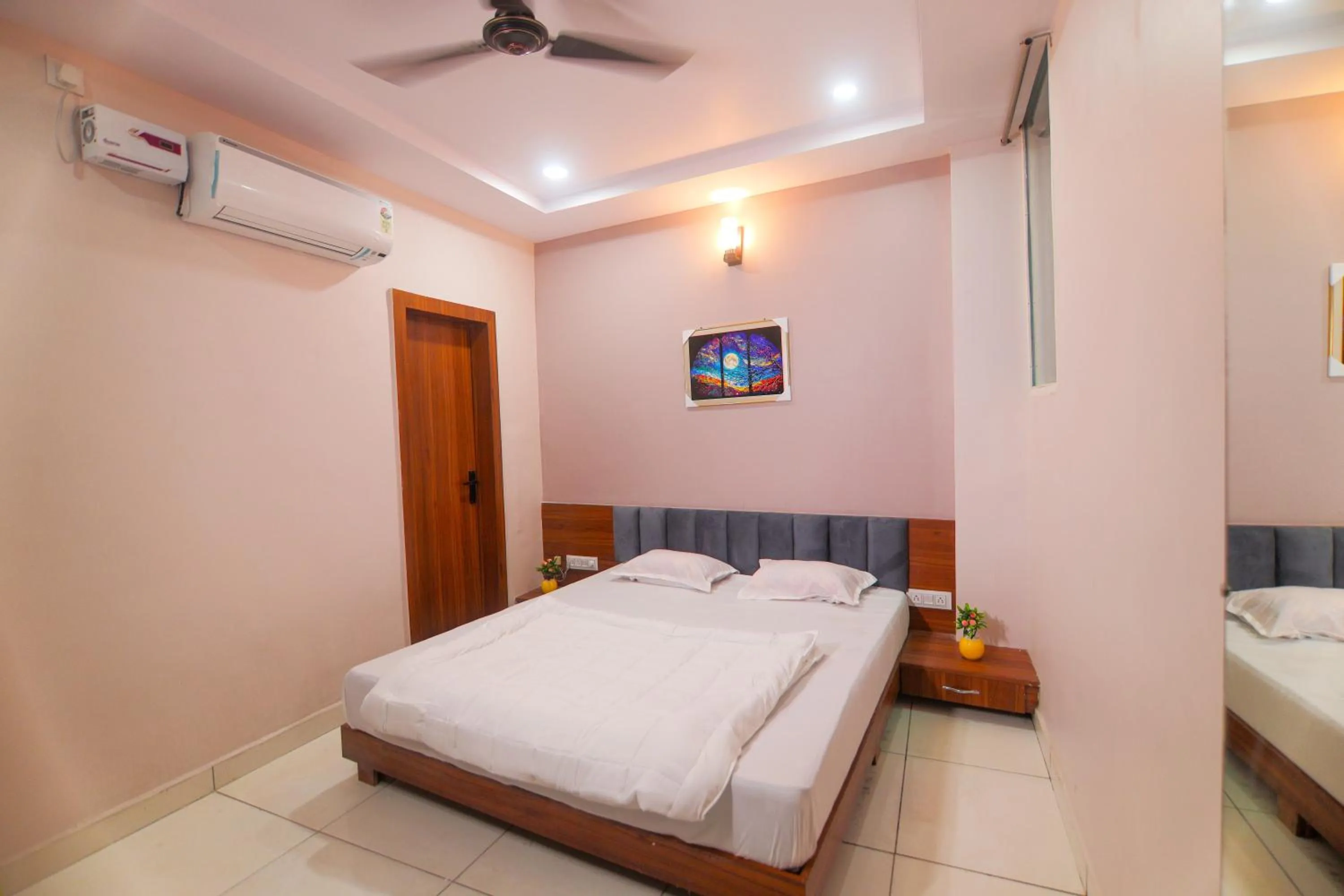 Deluxe Room - single occupancy in Hotel Dev Krishna Palace