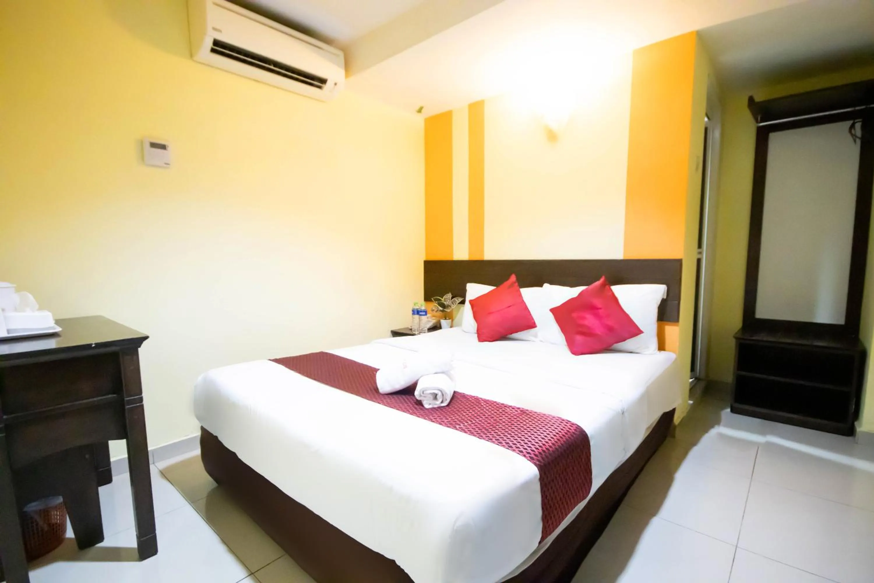 Deluxe No Window in Sun Inns Hotel KopKastam Kelana Jaya