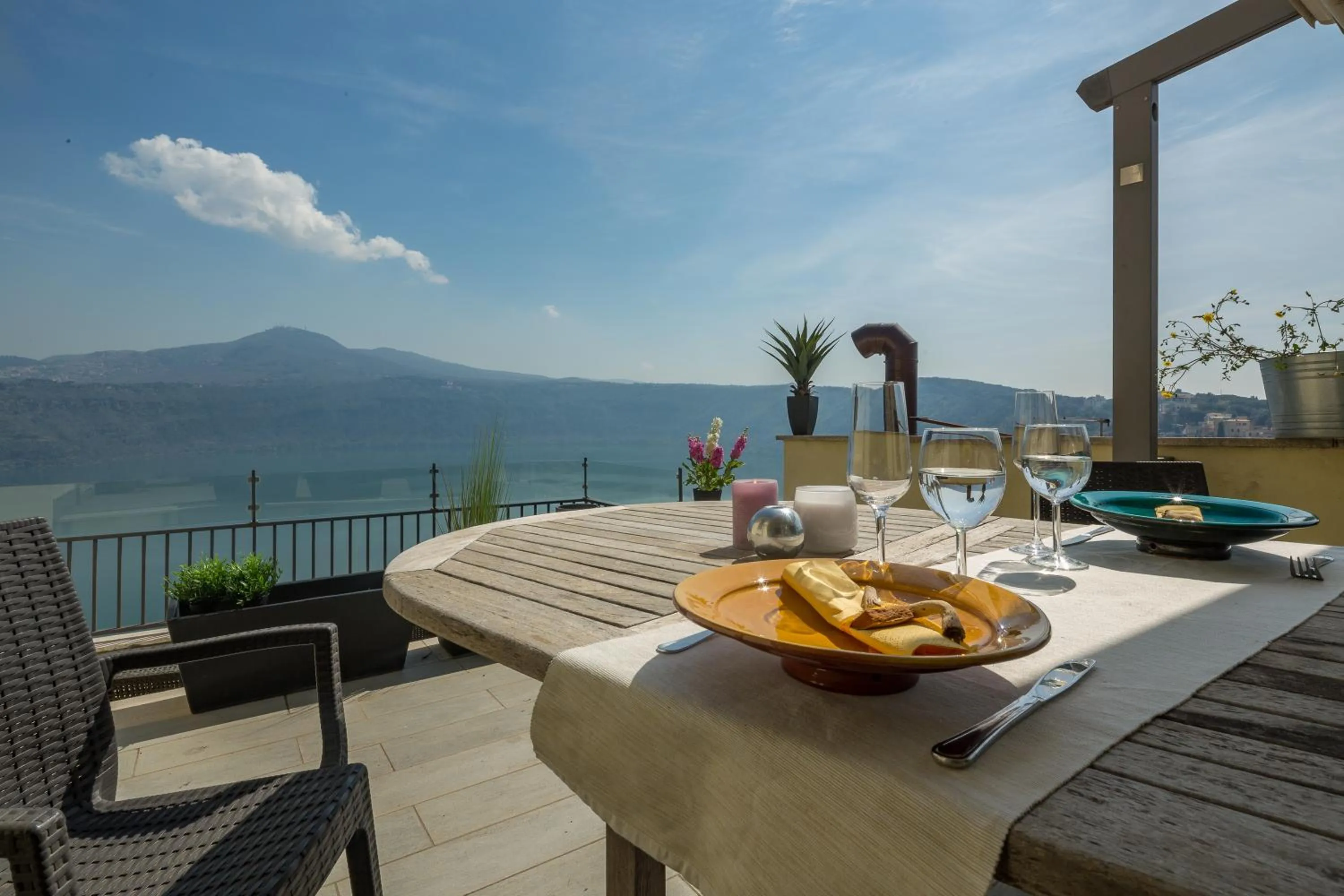 Two-Bedroom Apartment with Lake View in Hotel Castel Gandolfo