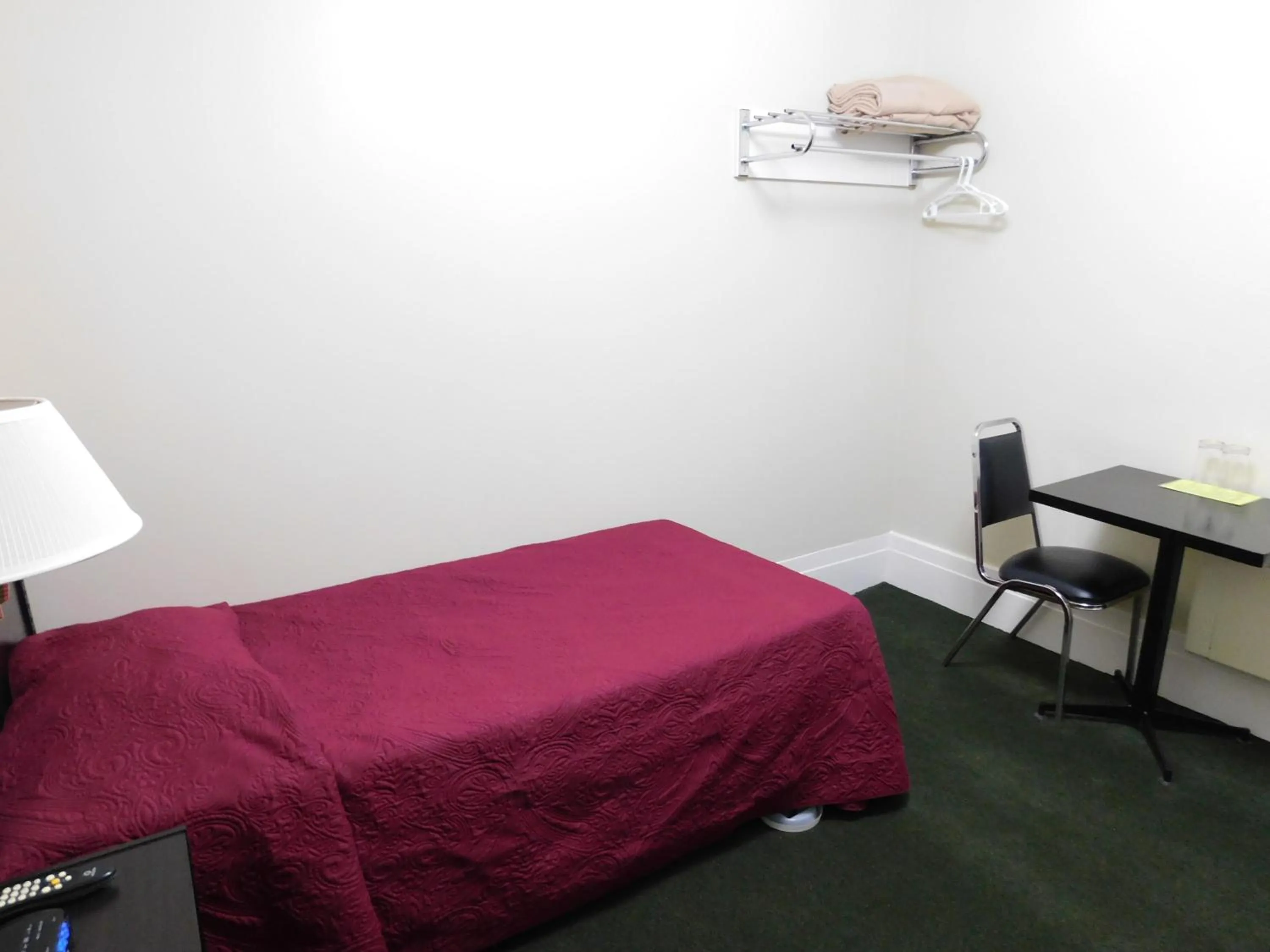 Single Room with Shared Bathroom in Filmores Hotel