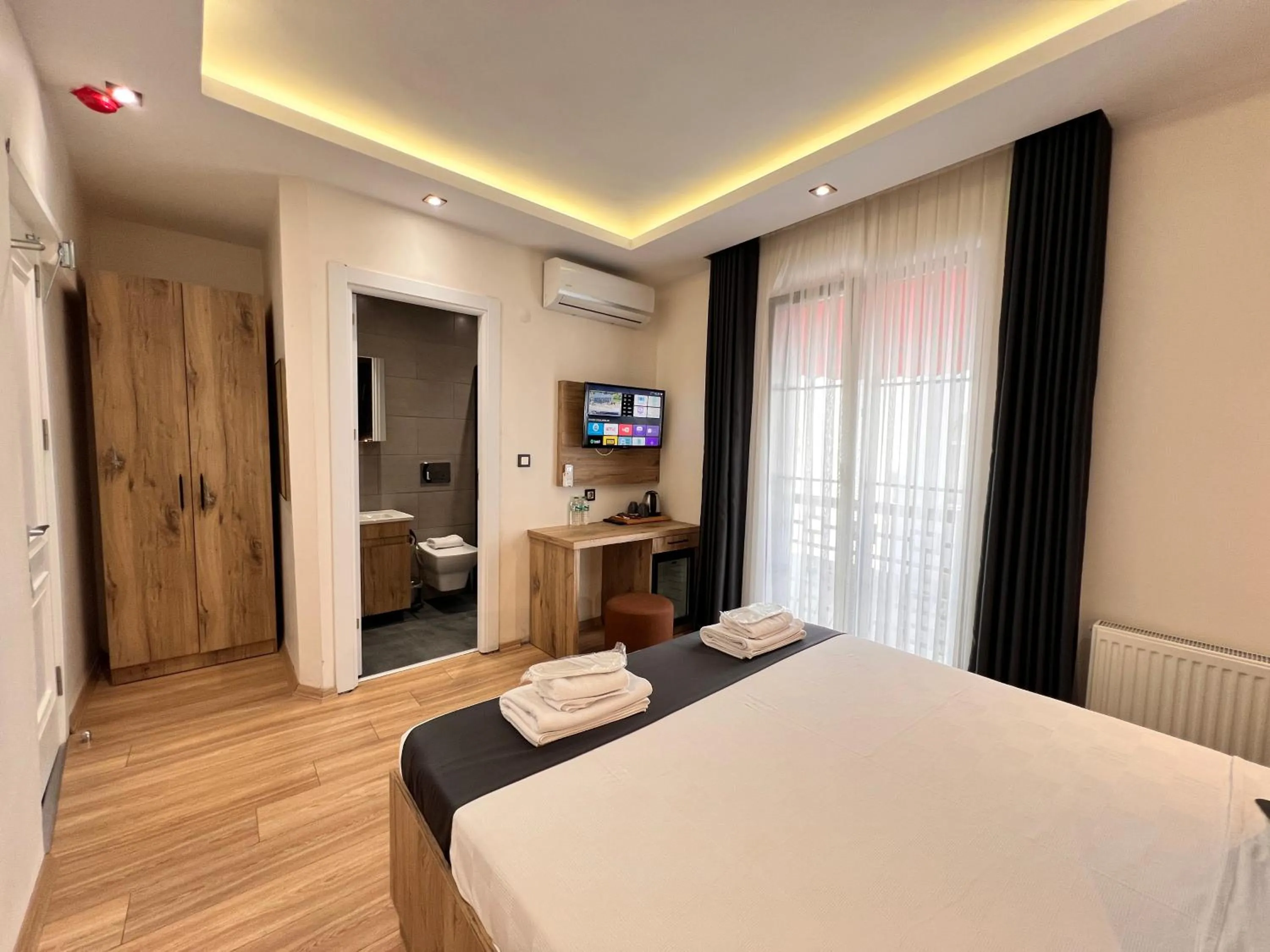 Superior Double Room in The Bail Hotel