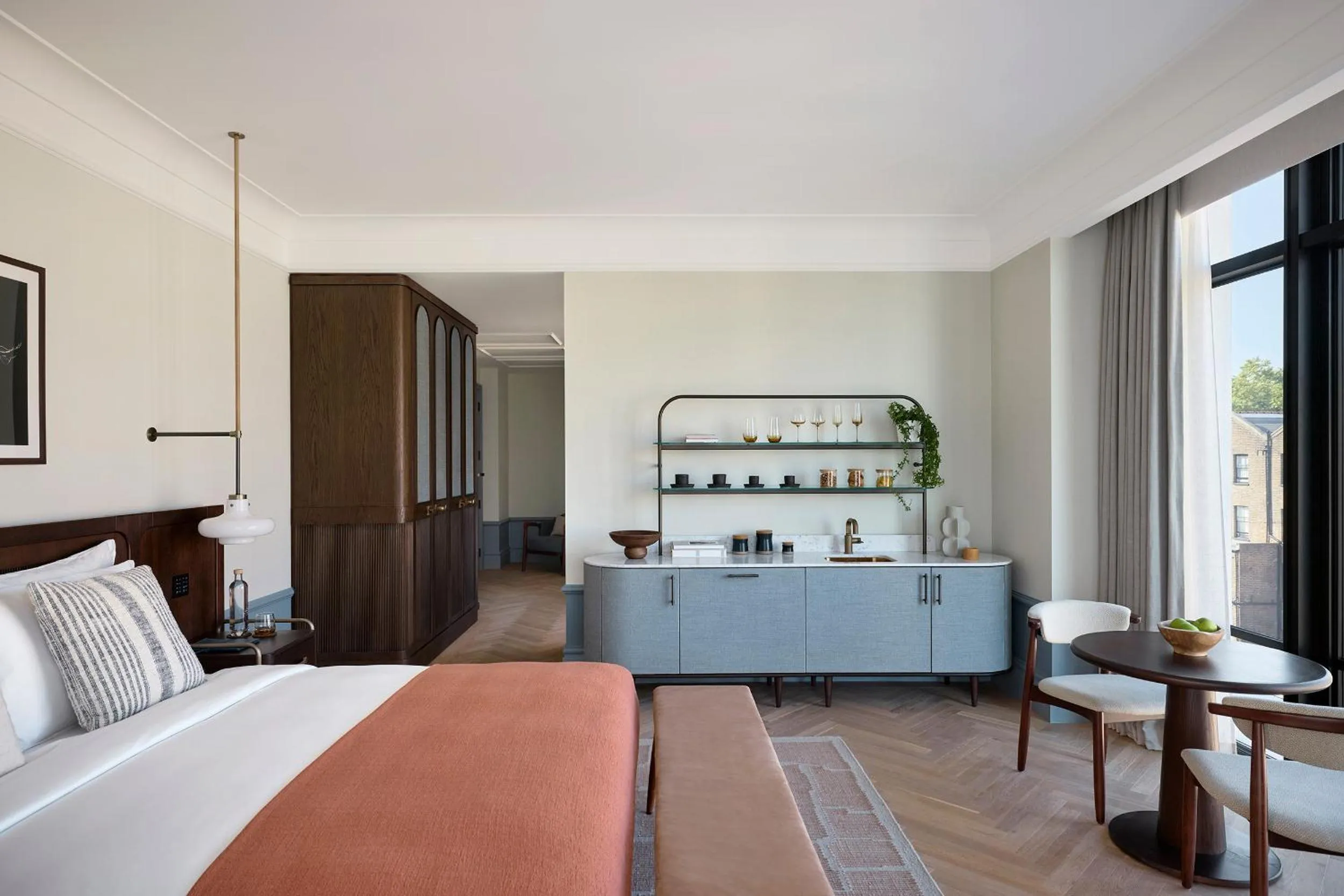 Corner Junior Suite in Six Senses London