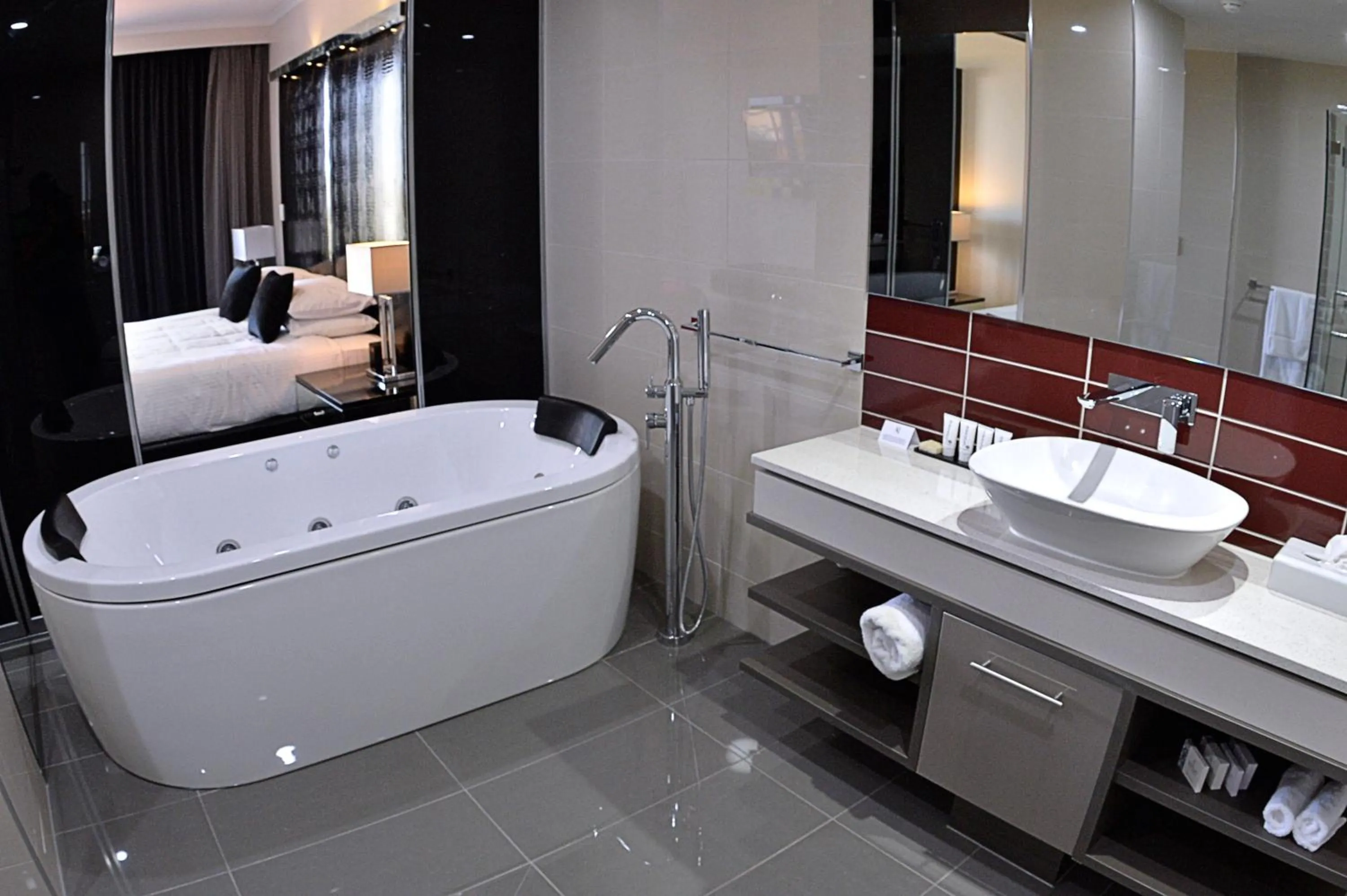 Executive Suite in Rydges Palmerston - Darwin