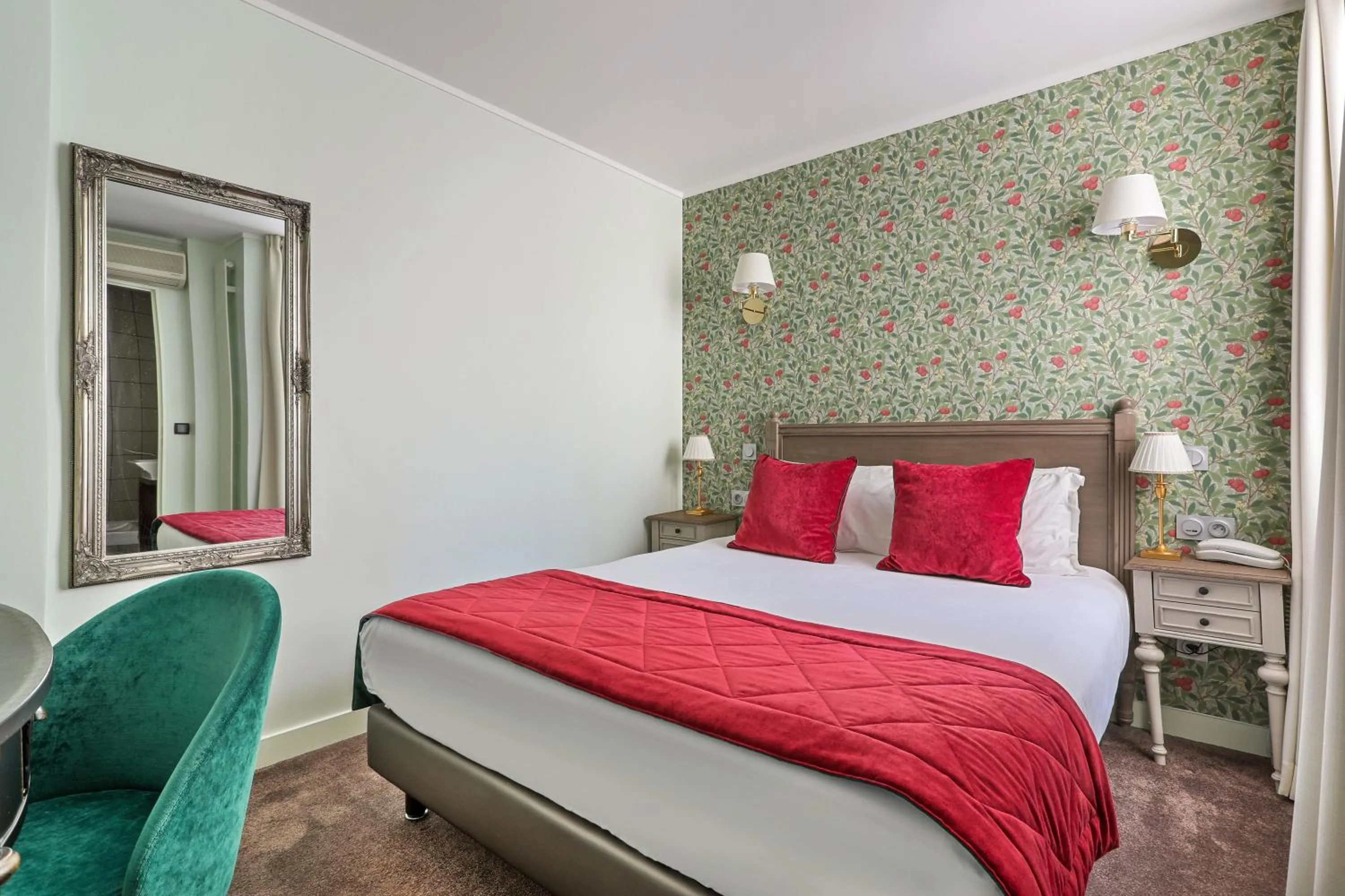 Classic Double Room in Hôtel de Sèvres