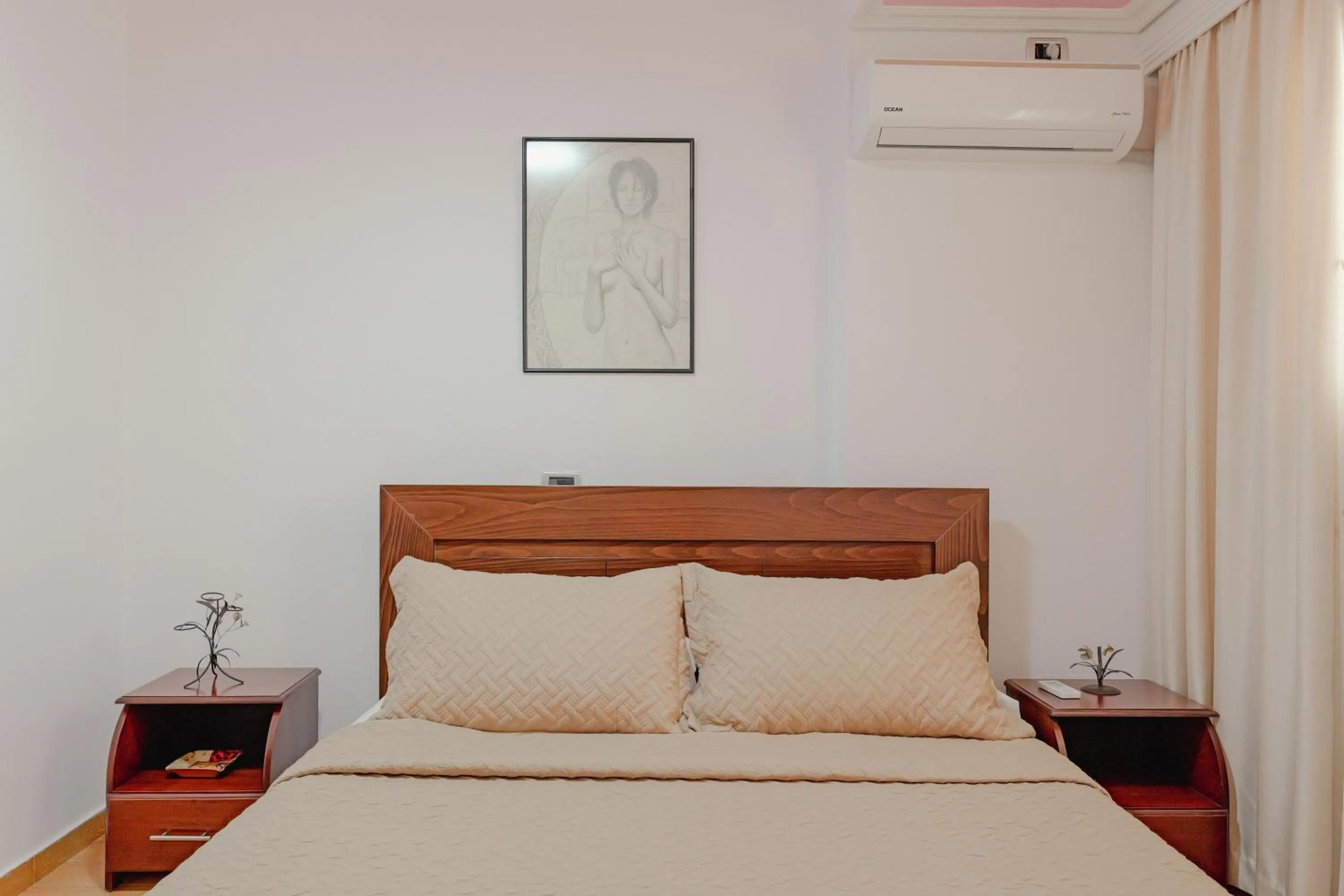 Two-Bedroom Apartment with Balcony in Villa Xika