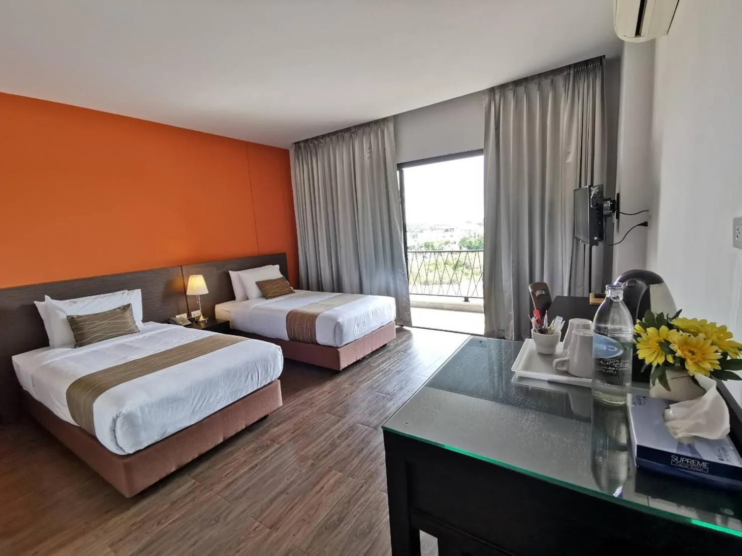 Superior Twin Room with City View in Coco View Hotel