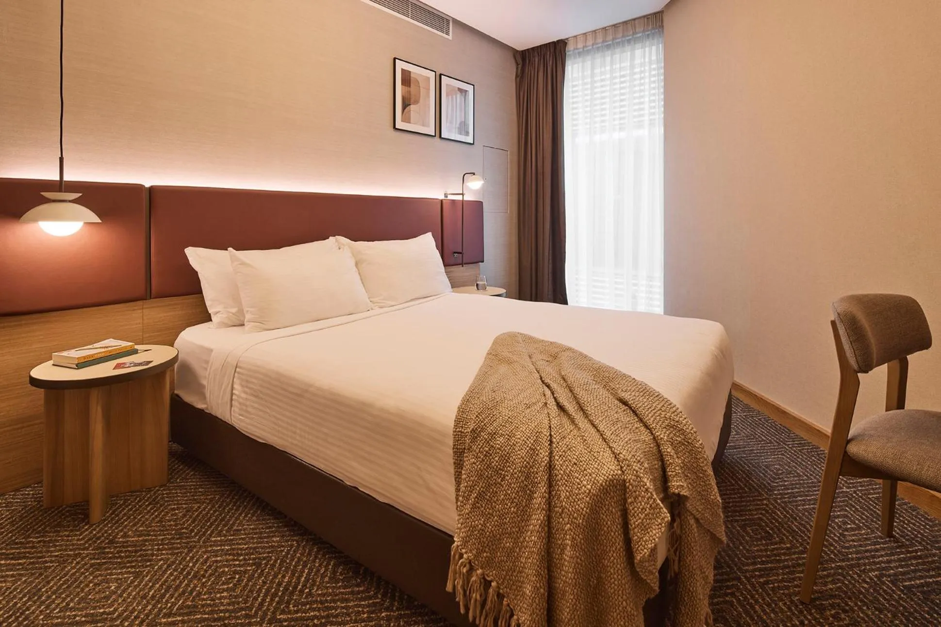 Standard Queen Room in Rydges Australia Square
