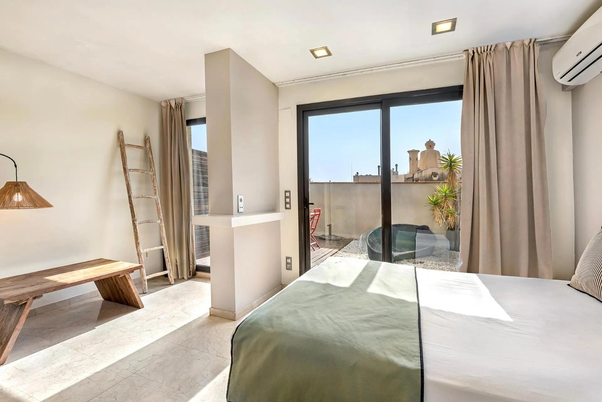 Quadruple Room with Terrace in Limonaia