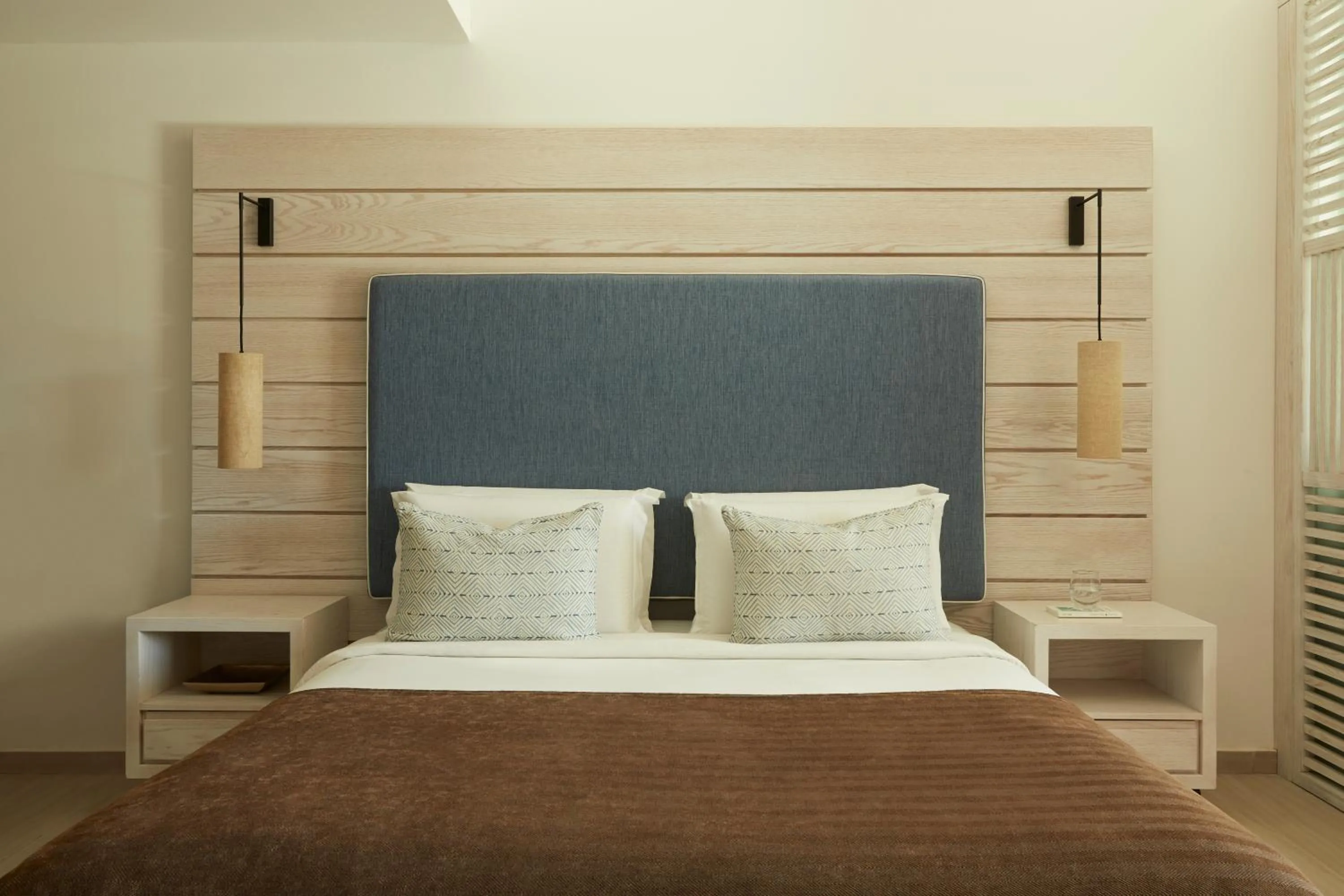 Family Room Sliding door Swim up Pool view (Bungalows Area) in Mare Ayia Napa