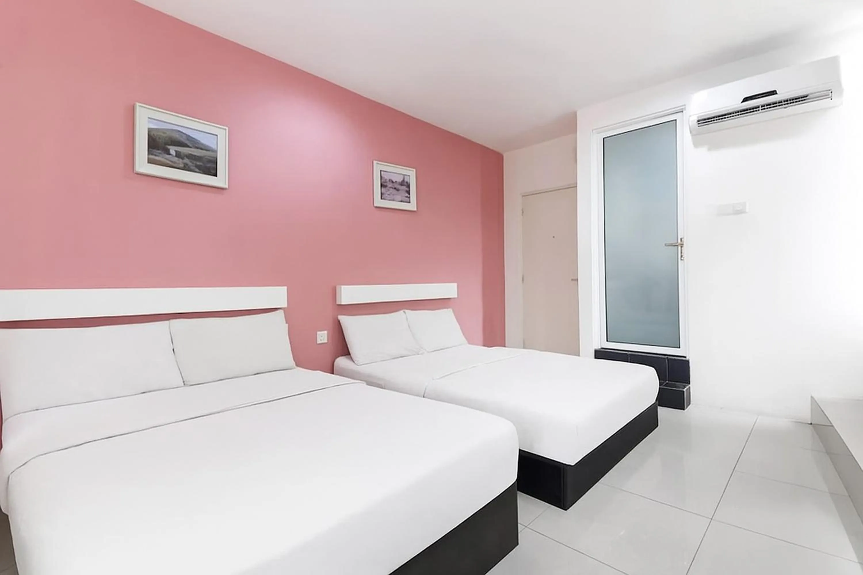 Family Room in Cahaya Midah - BilikXpert