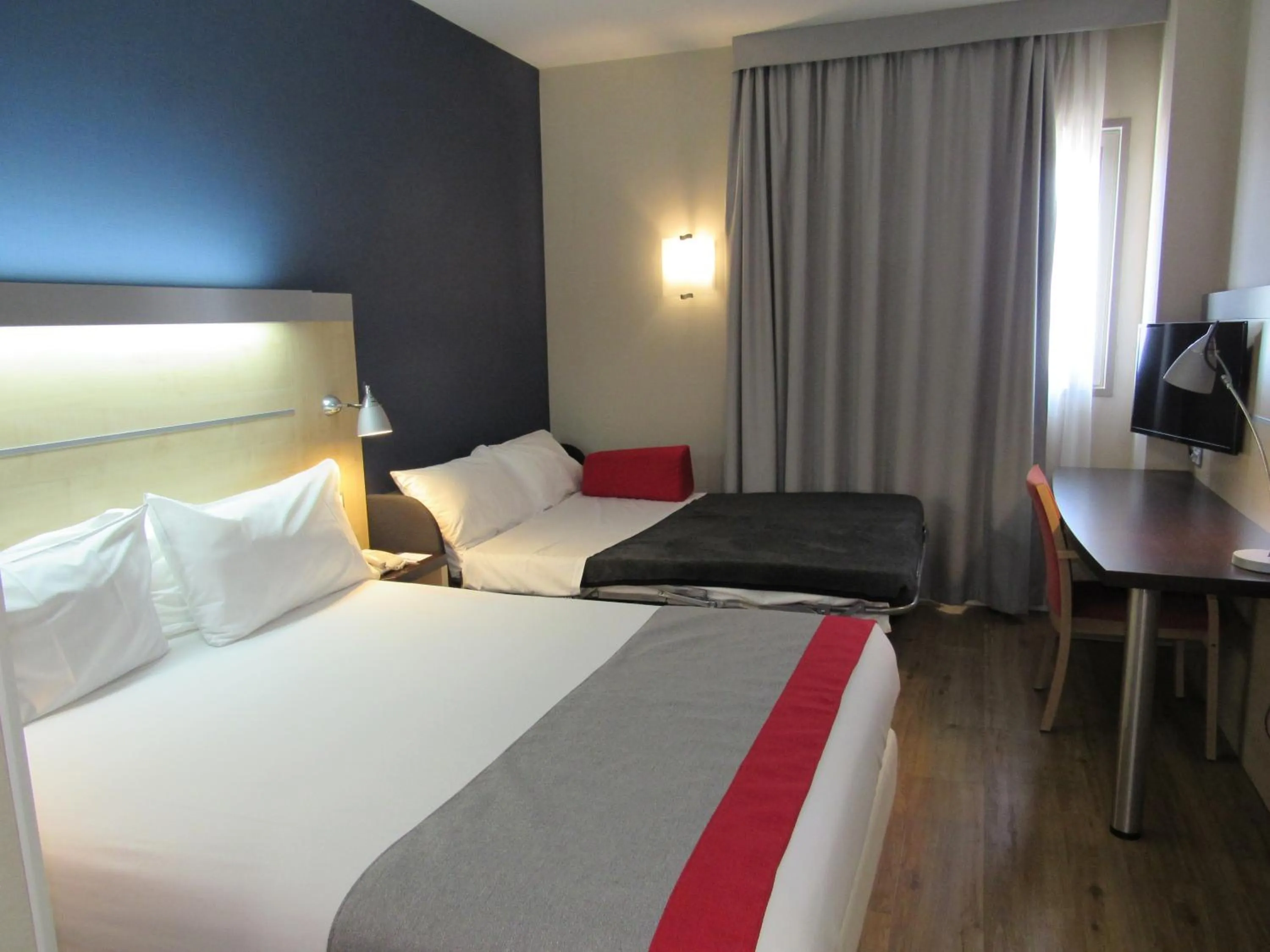 Standard Double Room with Sofa Bed - Smoking in Holiday Inn Express Madrid-Getafe by IHG