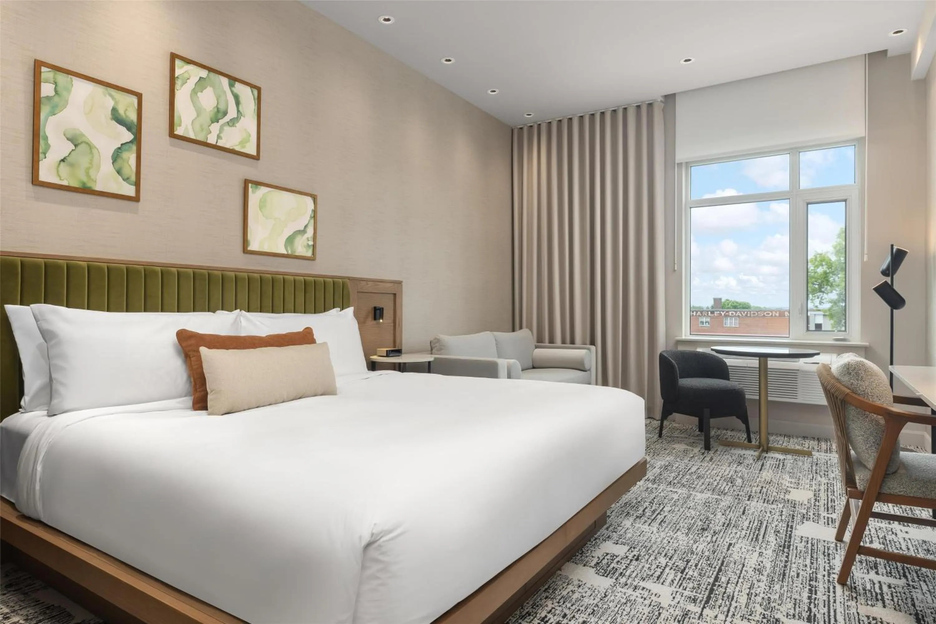 King Room with Kitchenette and Sofa Bed in Hotel Railwayparc Montreal, Tapestry Collection By Hilton