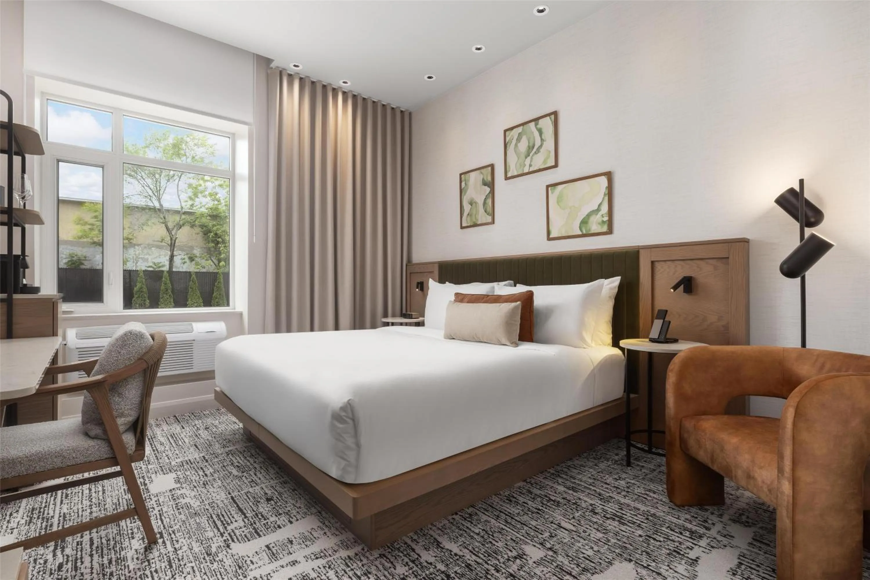 King Room with Kitchenette in Hotel Railwayparc Montreal, Tapestry Collection By Hilton