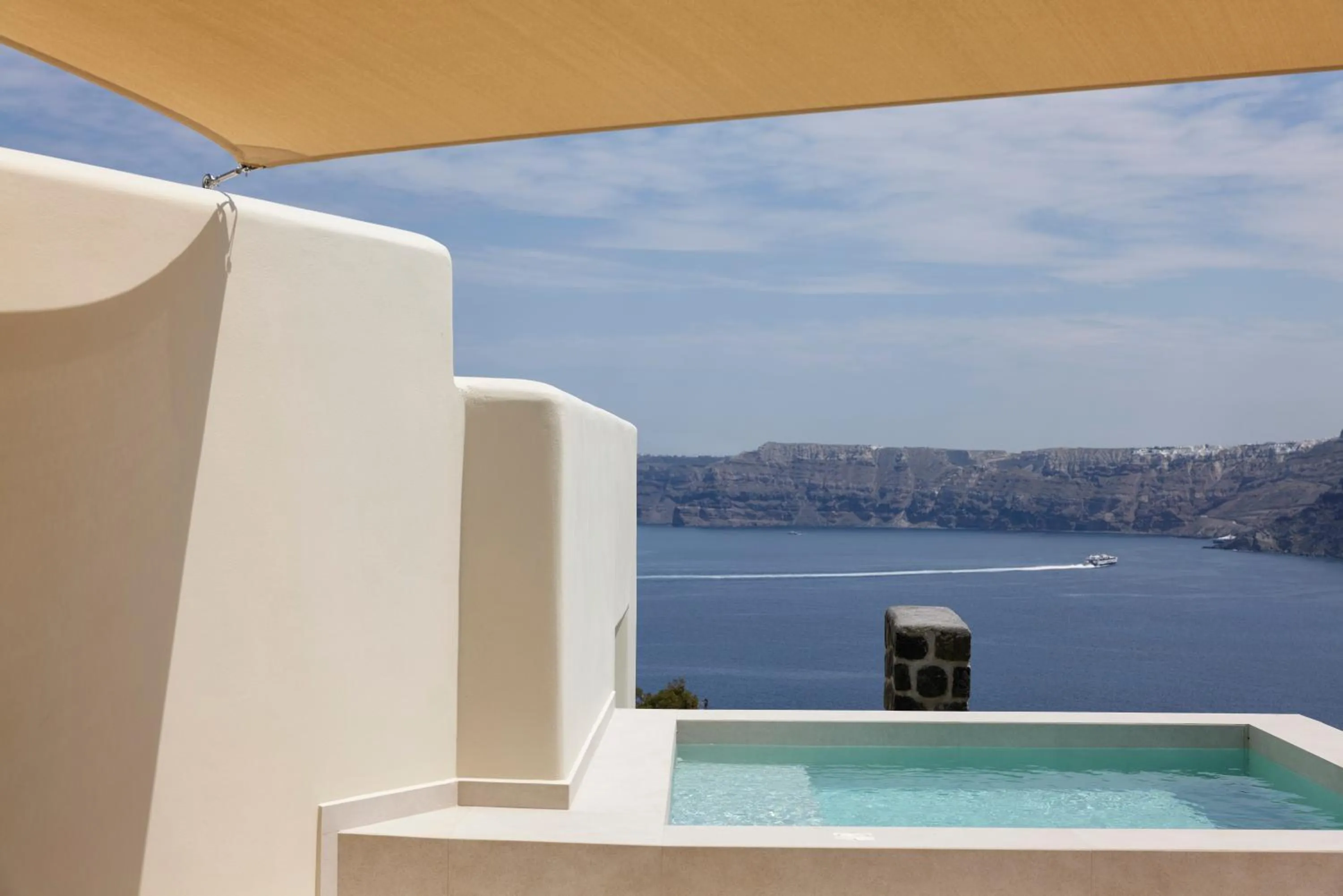 Junior Suite with Sea View in Apanemo Hotel & Suites