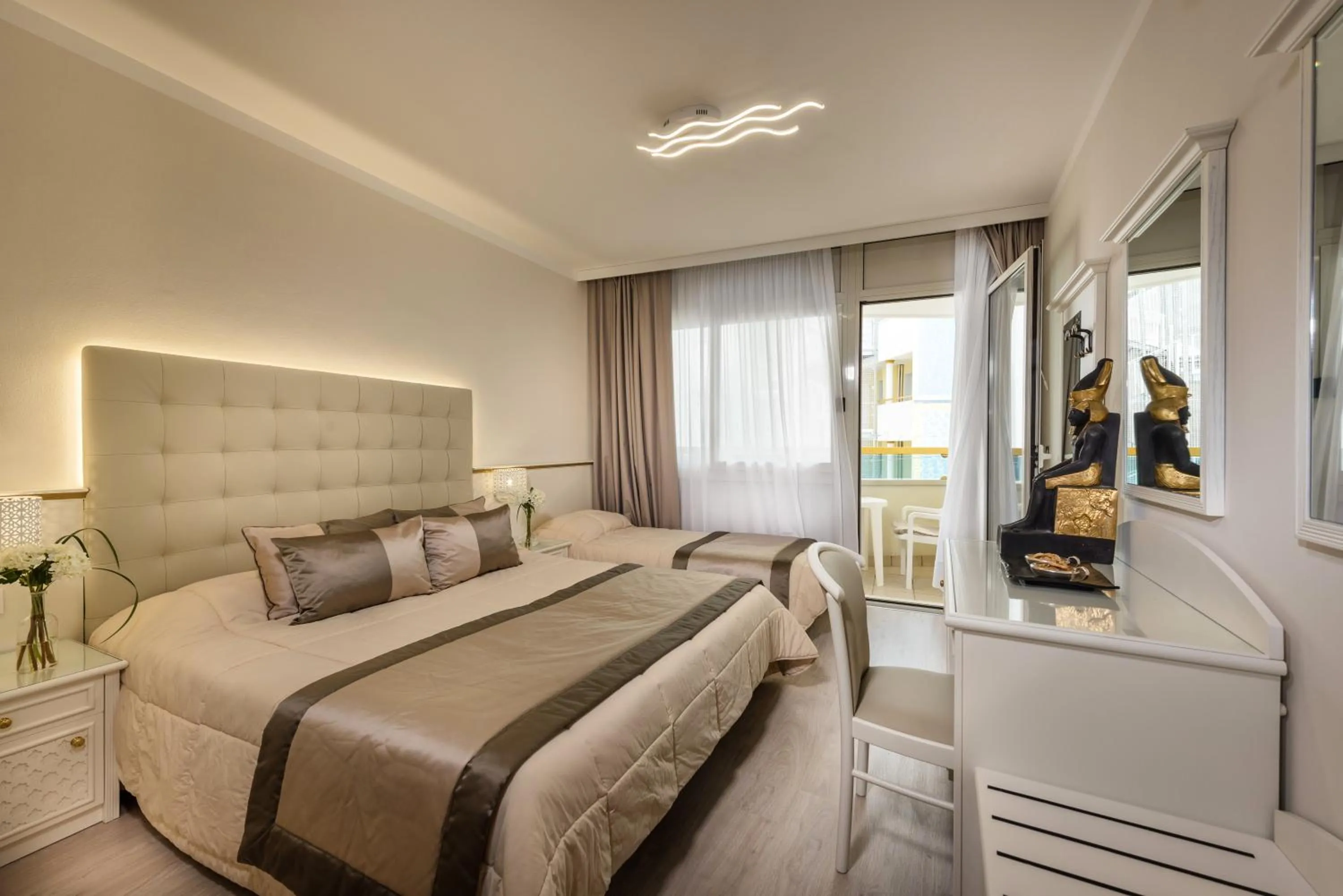 Double or Twin Room with Balcony in Luxor e Cairo The Beach Resort