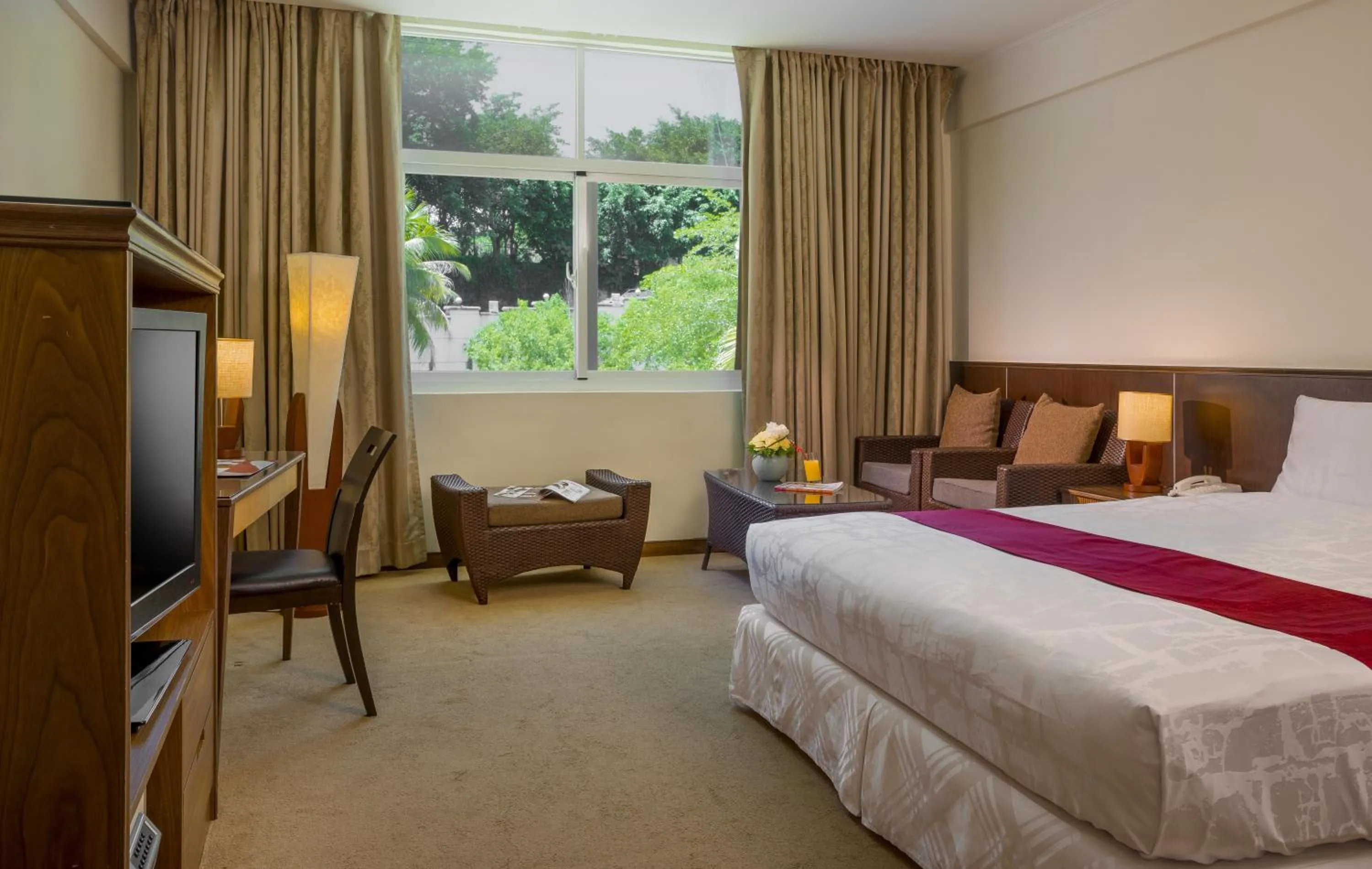 Deluxe Double Room in Le Beau Max Resort