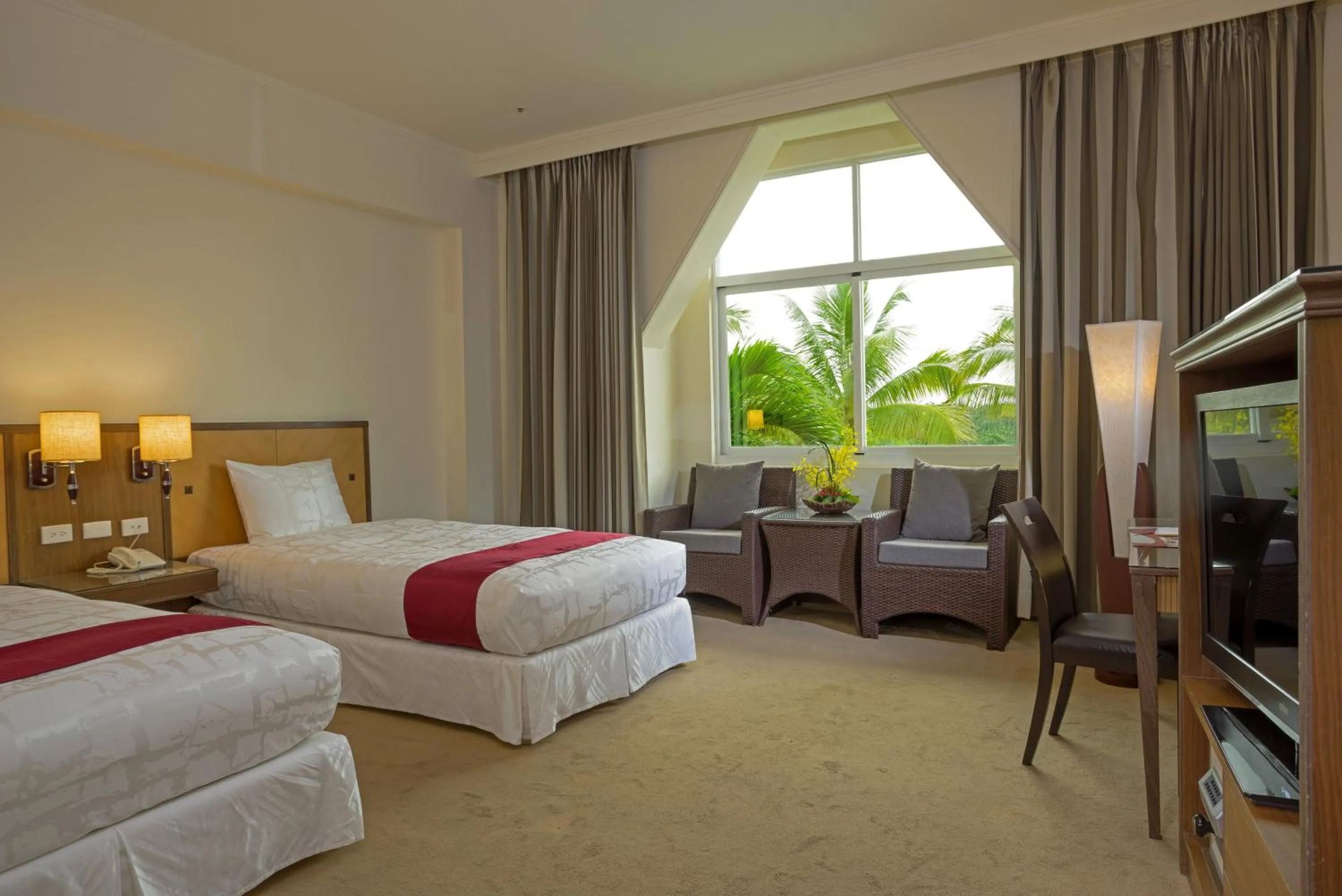 Deluxe Twin Room in Le Beau Max Resort