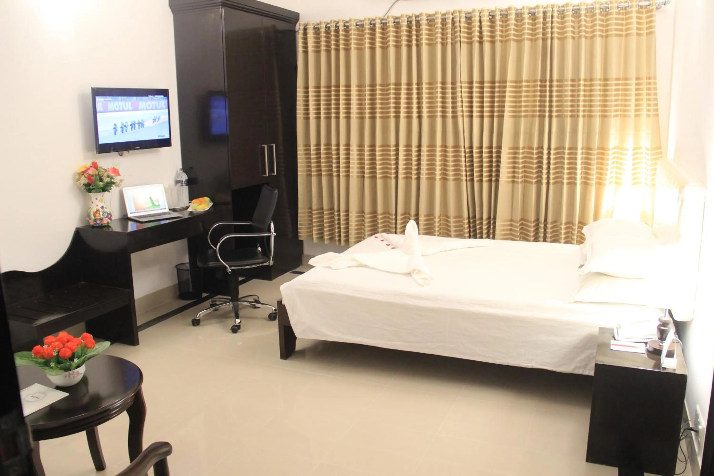 Aristocrat Suite in Aristocrat Inn - Lake Park & USA club