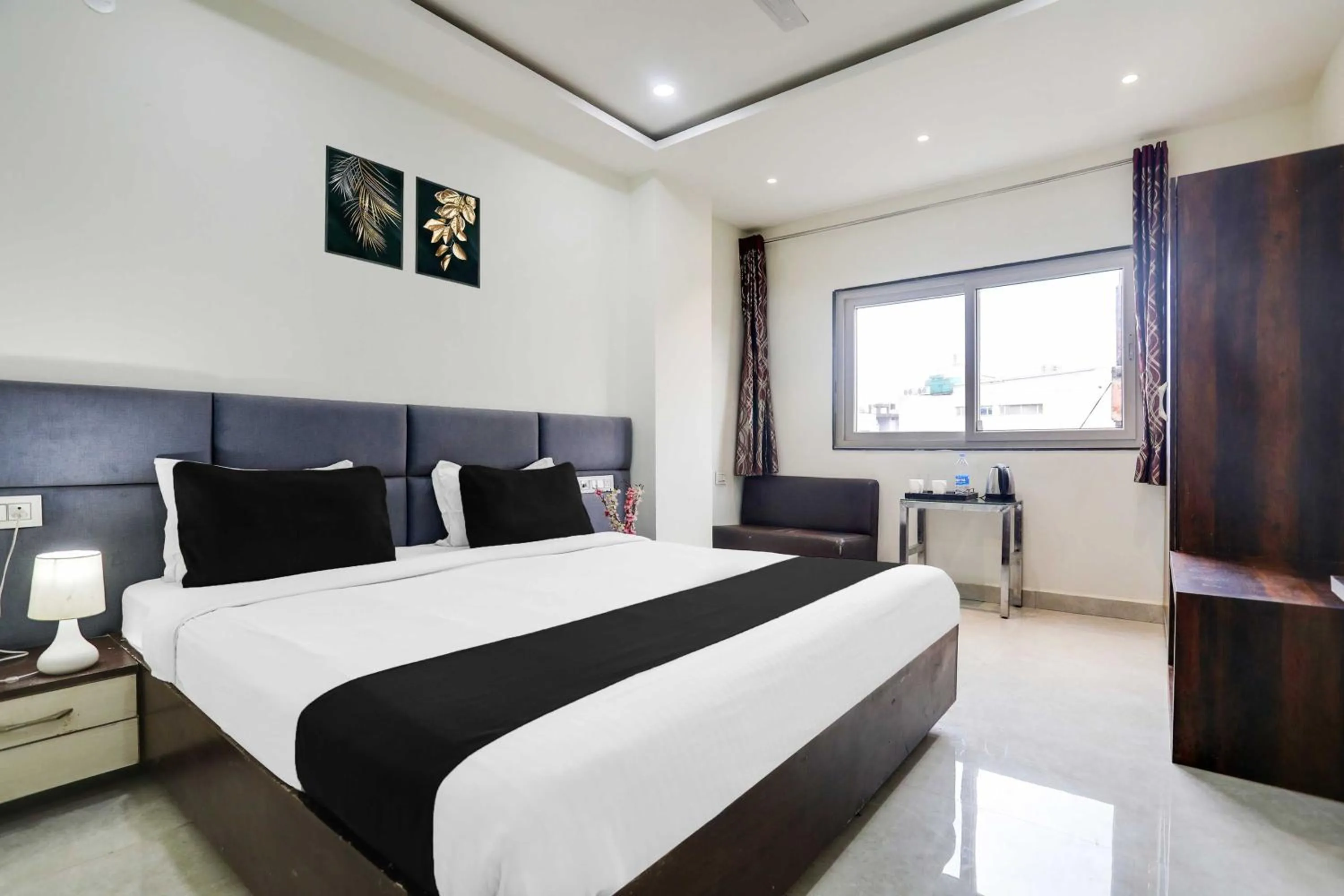 Hotel O Bhopal DB City Mall