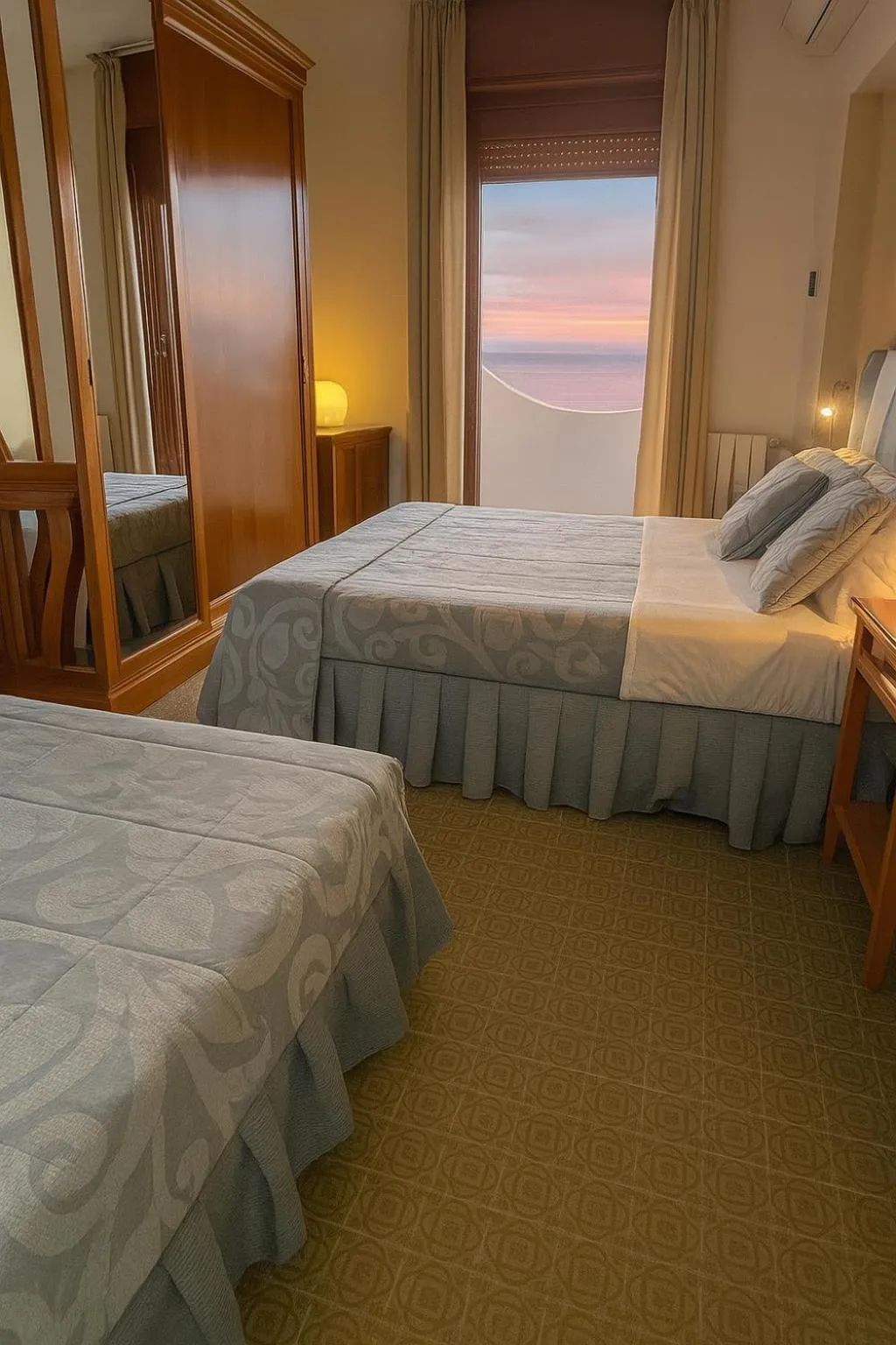 Budget Triple Room in Hotel Sinuessa Terme