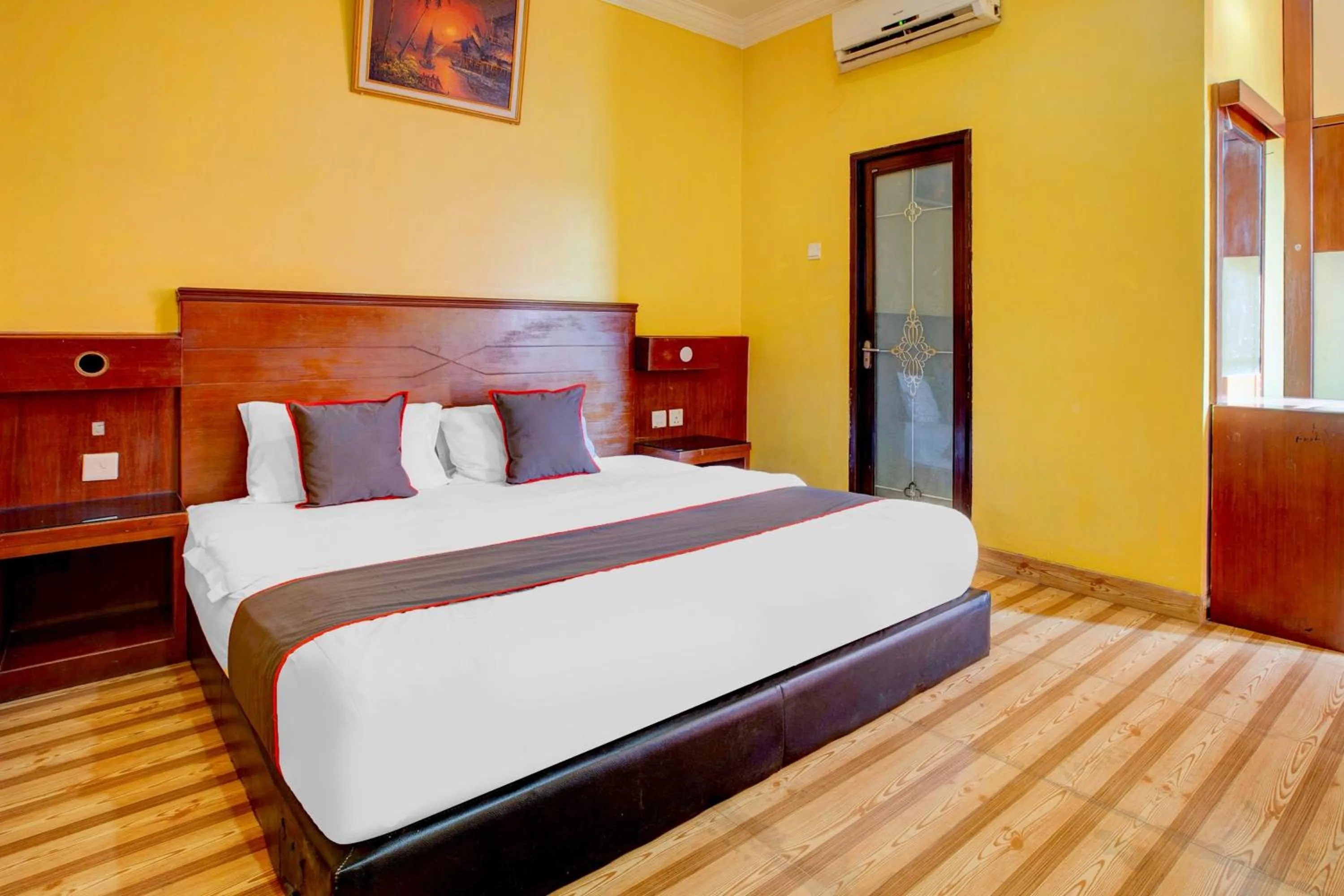 Deluxe Suite in Dancenter S Hotel