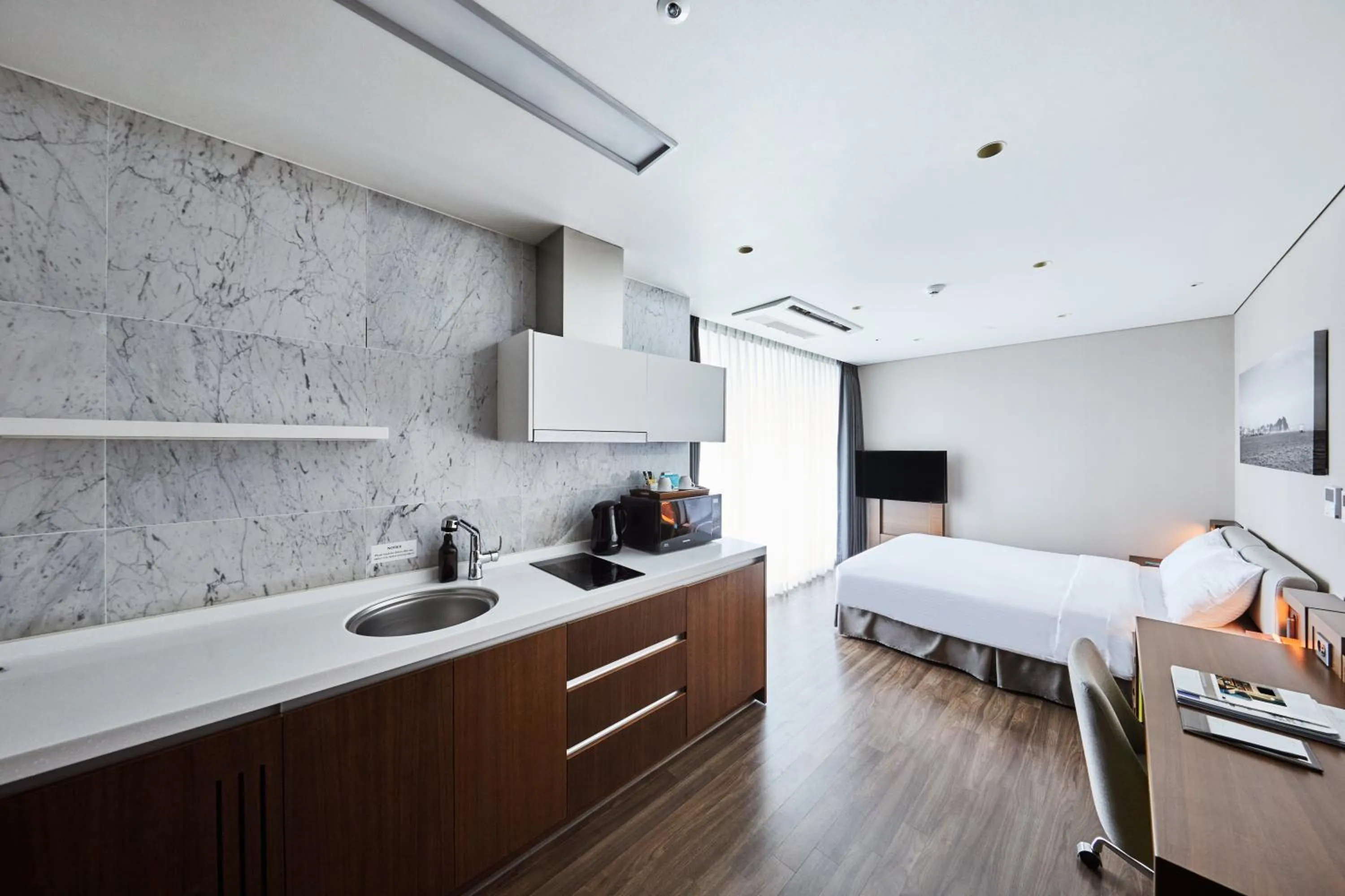 Studio Deluxe Double Room in Felix by STX Hotel & Suite