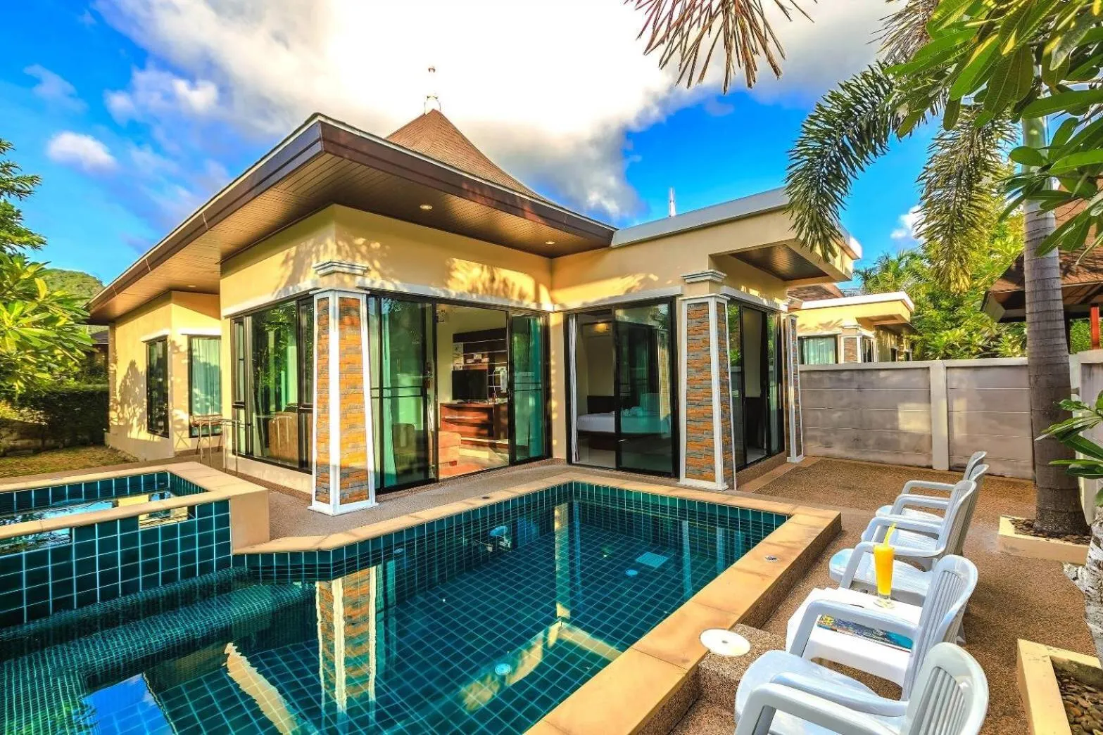 Three-Bedroom Villa with Private Pool in Aonang Oscar Pool Villas - Free Shuttle to Aonang Beach -shared pool - private pool