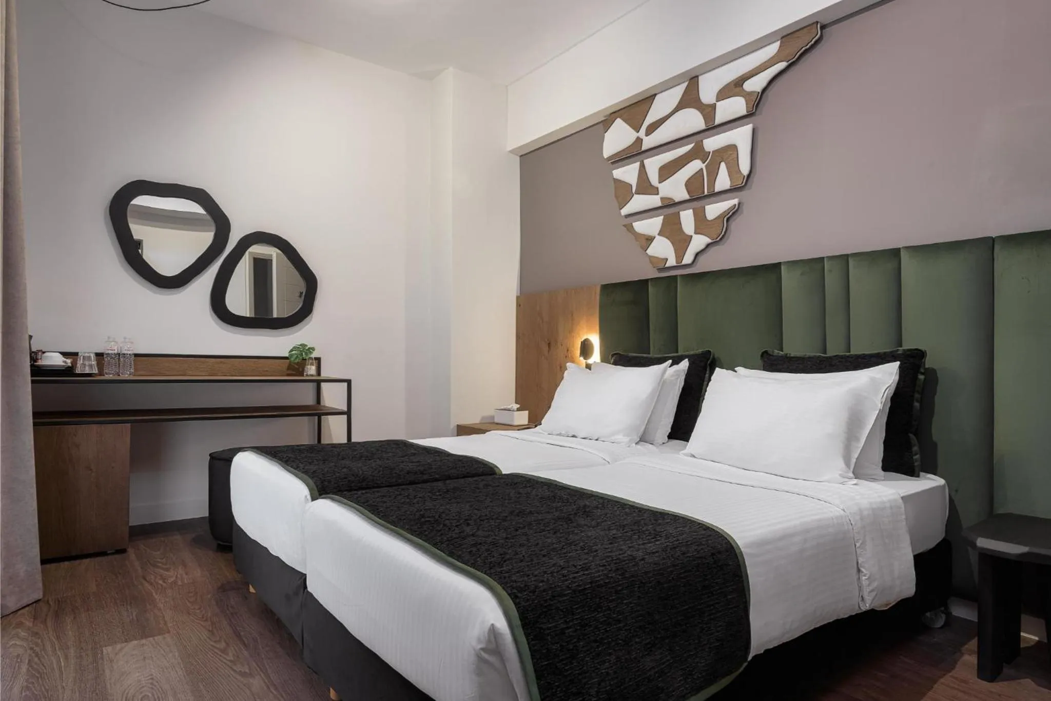 Superior Twin Room in Acropolis Select