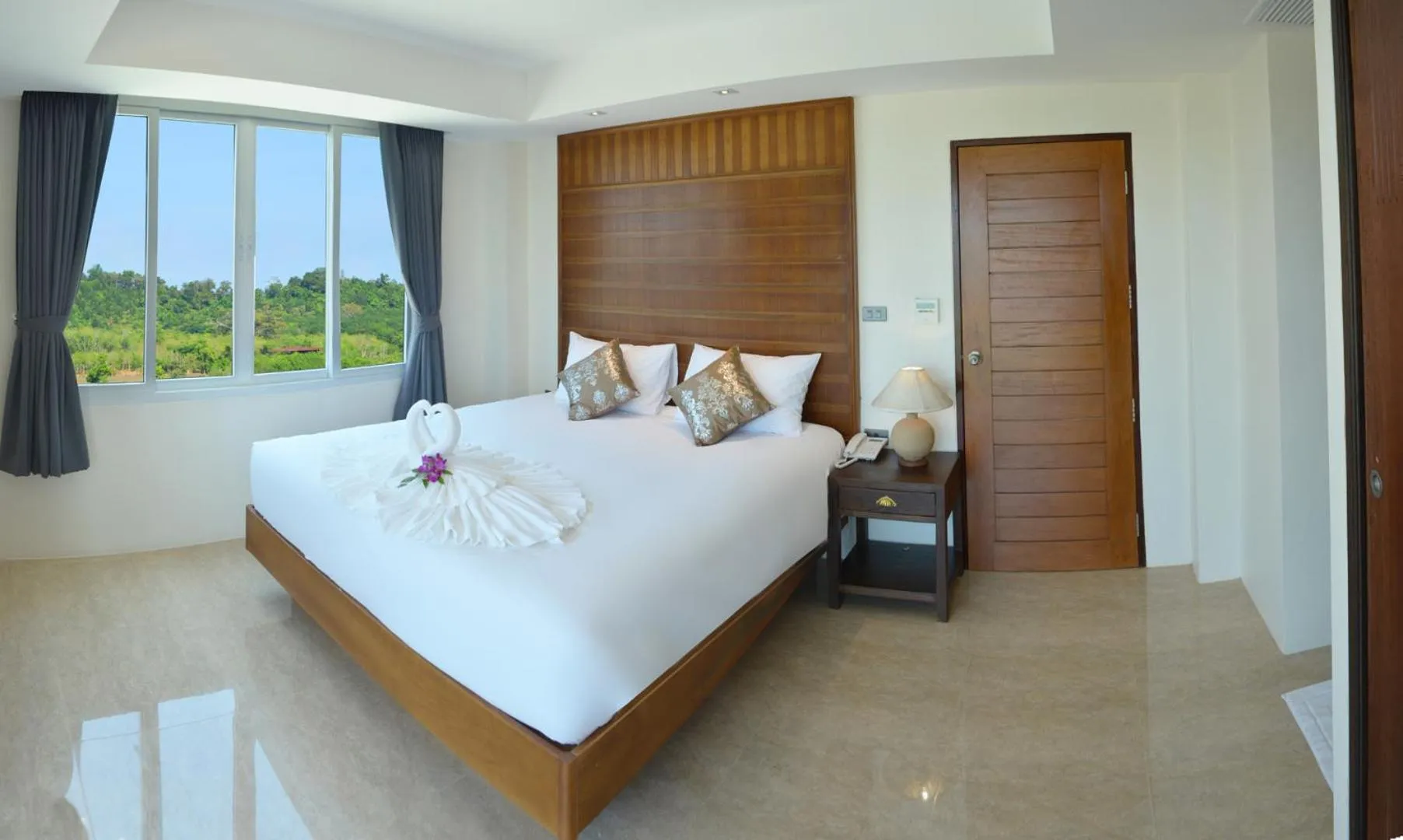 Deluxe Double Room (Free Round Trip Airport Transfer) in David Residence