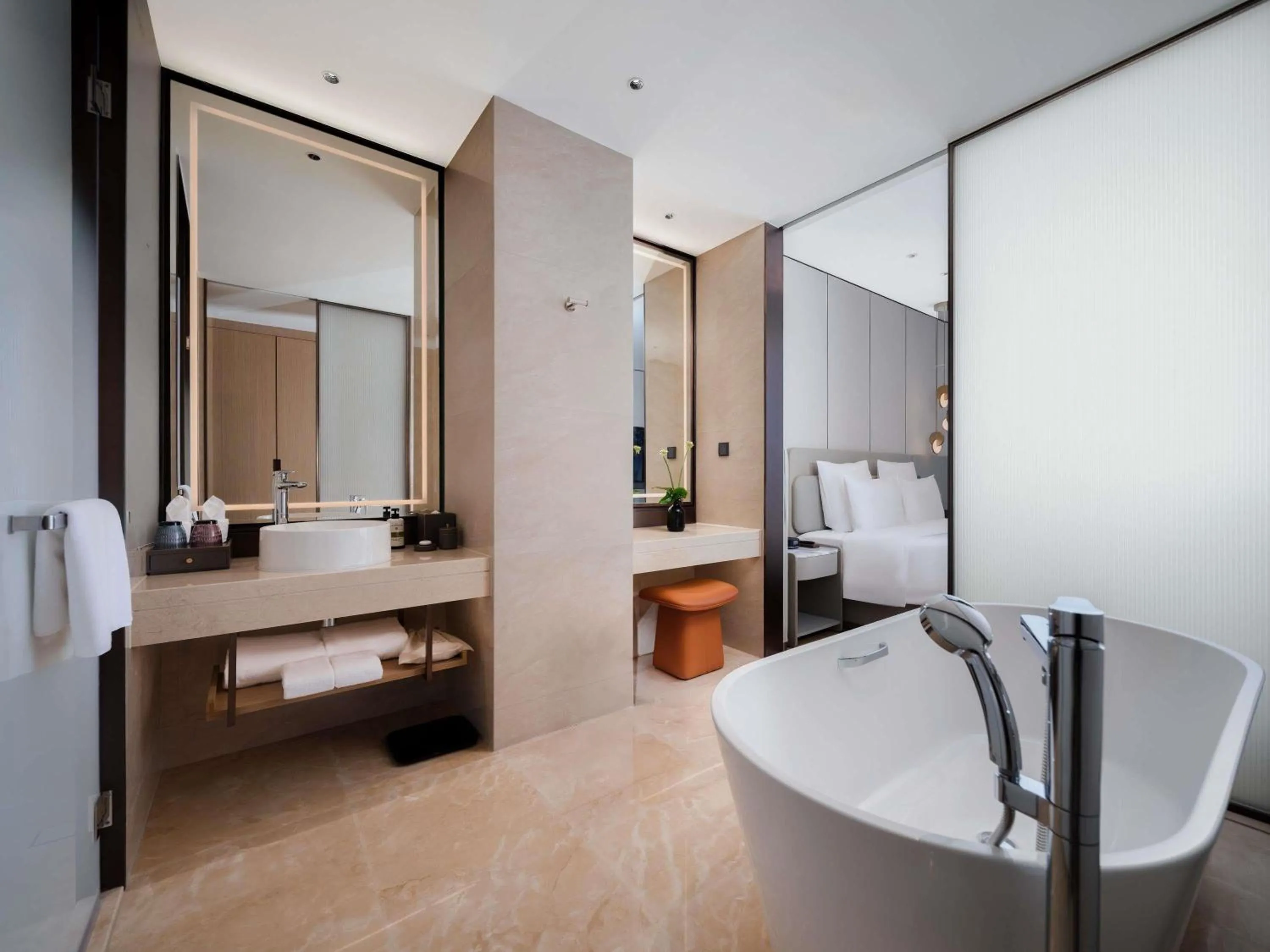 Superior Executive King Room in Pullman Chongqing Xiyue