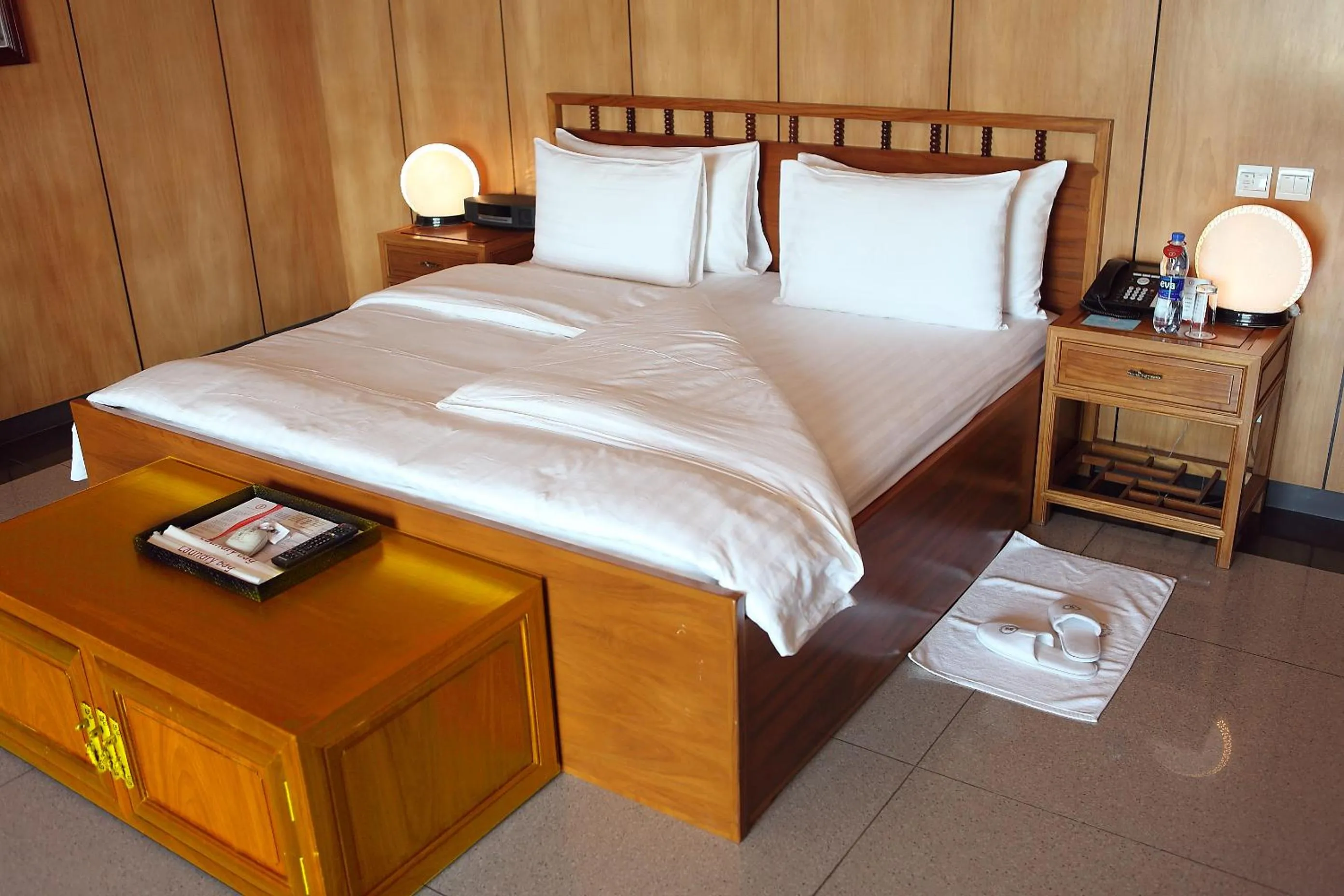 Classic King Room in Lagos Oriental Hotel