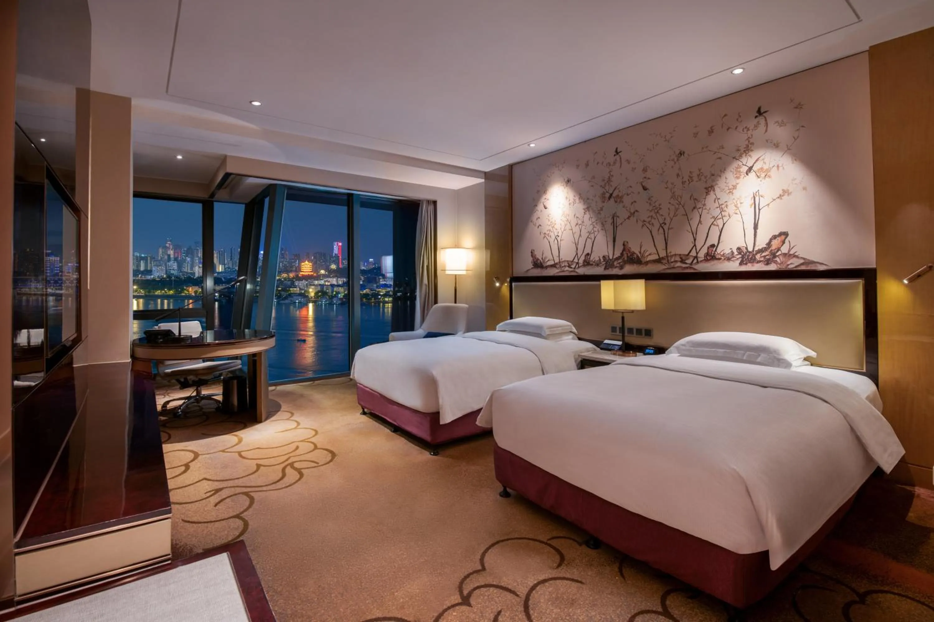 Premier Twin Room with River View - High Floor in Hilton Wuhan Yangtze Riverside