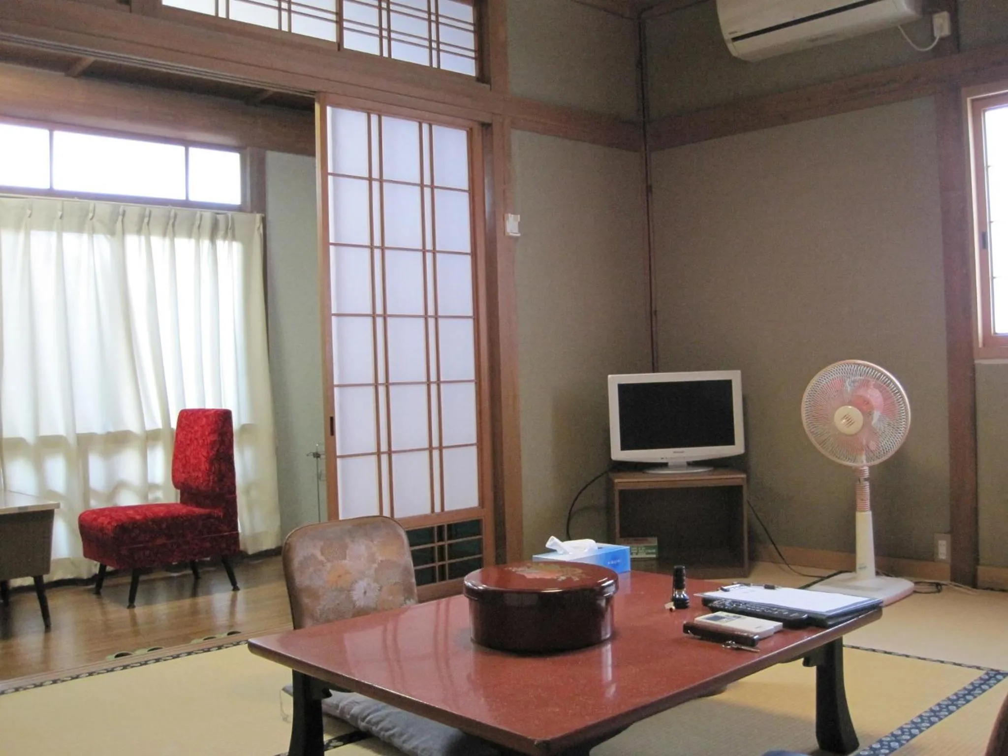 Japanese-Style Standard Room with Shared Bathroom and Garden View - single occupancy in Suminoe Ryokan