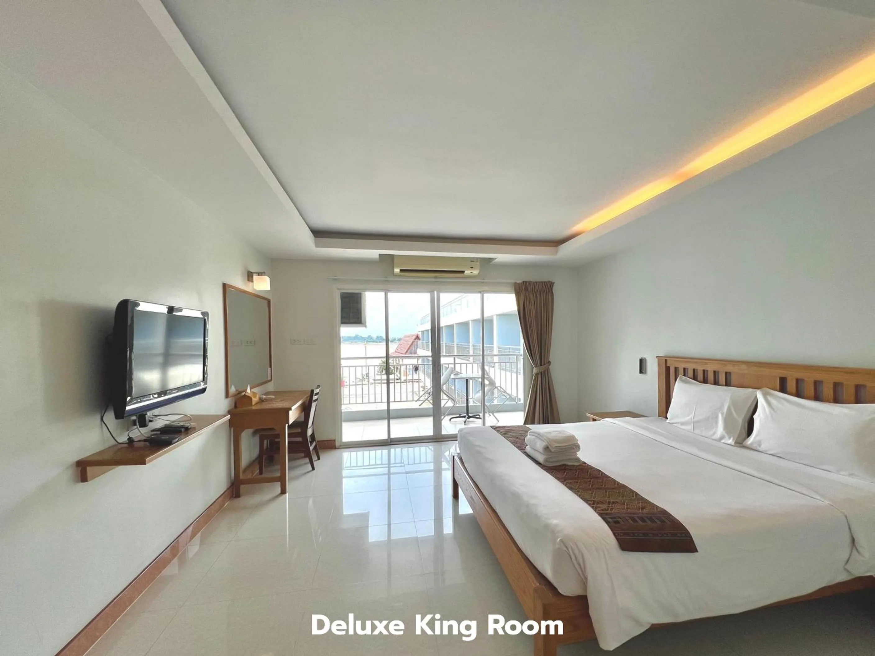 Deluxe Double Room with Balcony in That Phanom River View Hotel