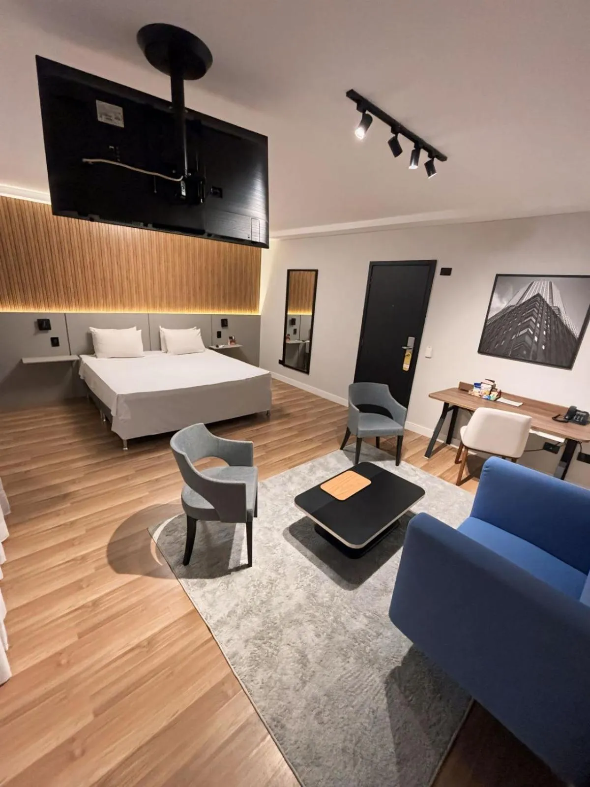 Executive Suite in Summit Hotel Monaco