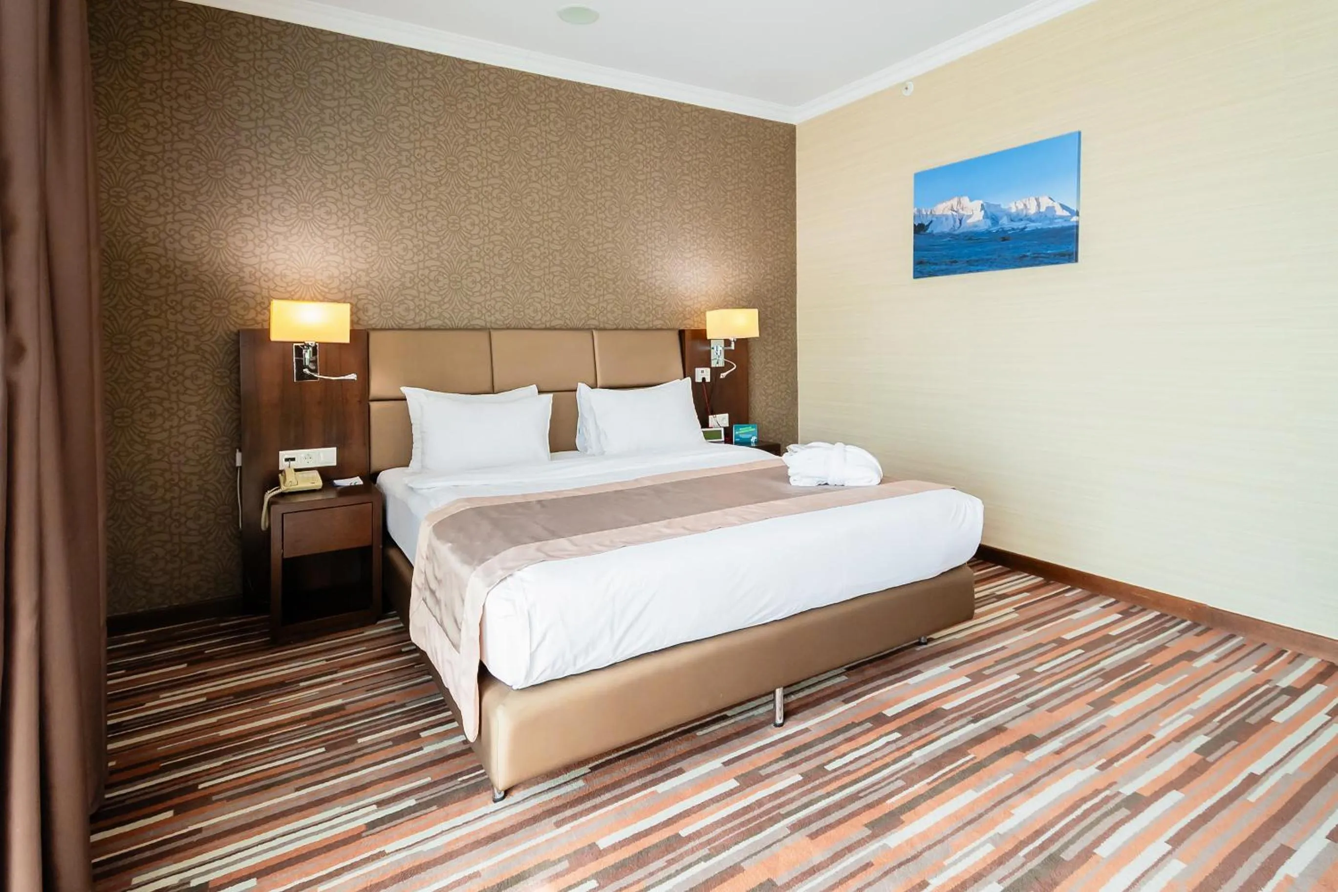 Standard King Room - single occupancy - Disability Access in Holiday Inn Aktau by IHG