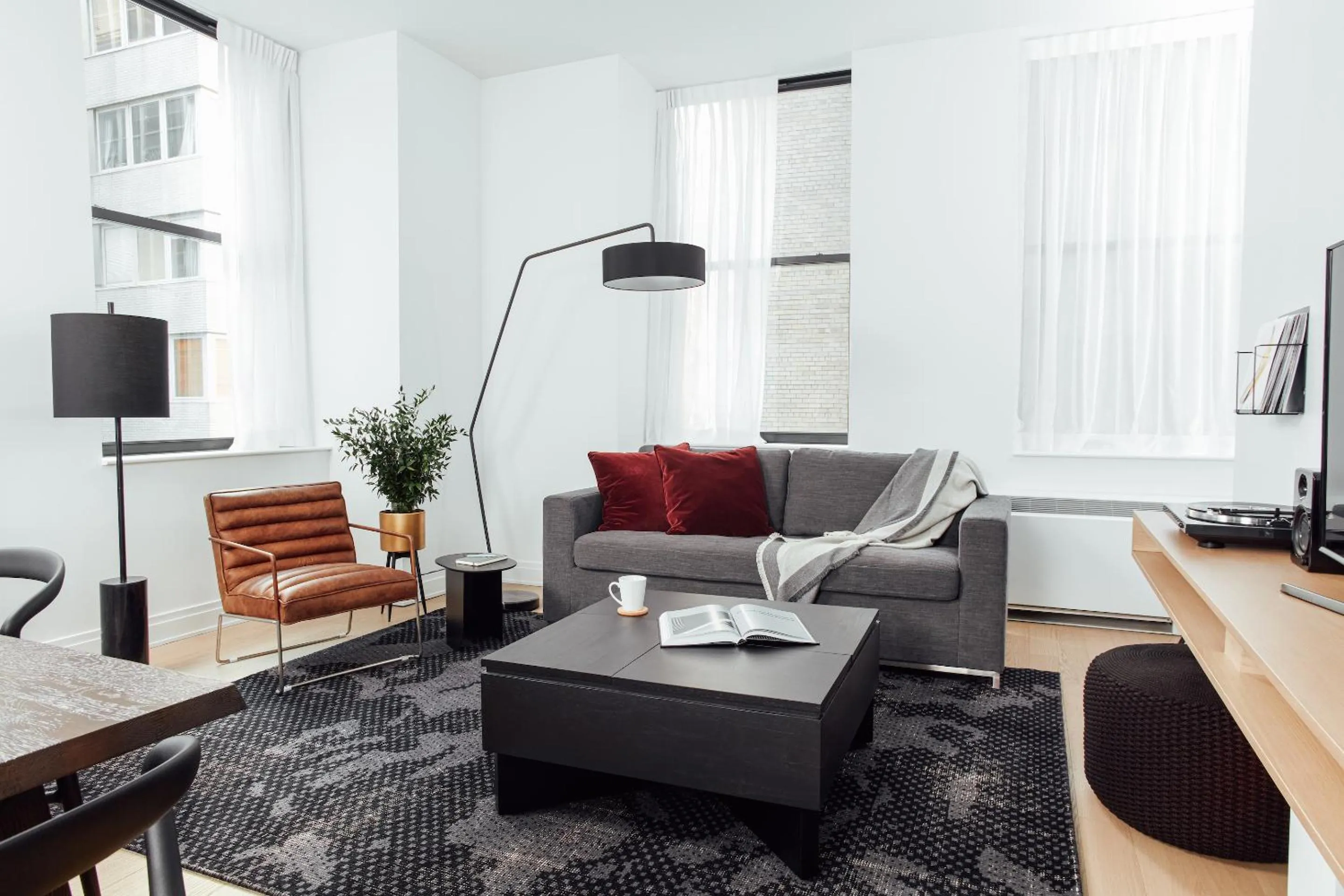 Deluxe Two Bedroom, King (24/7 Front Desk) in Mint House 70 Pine by Kasa