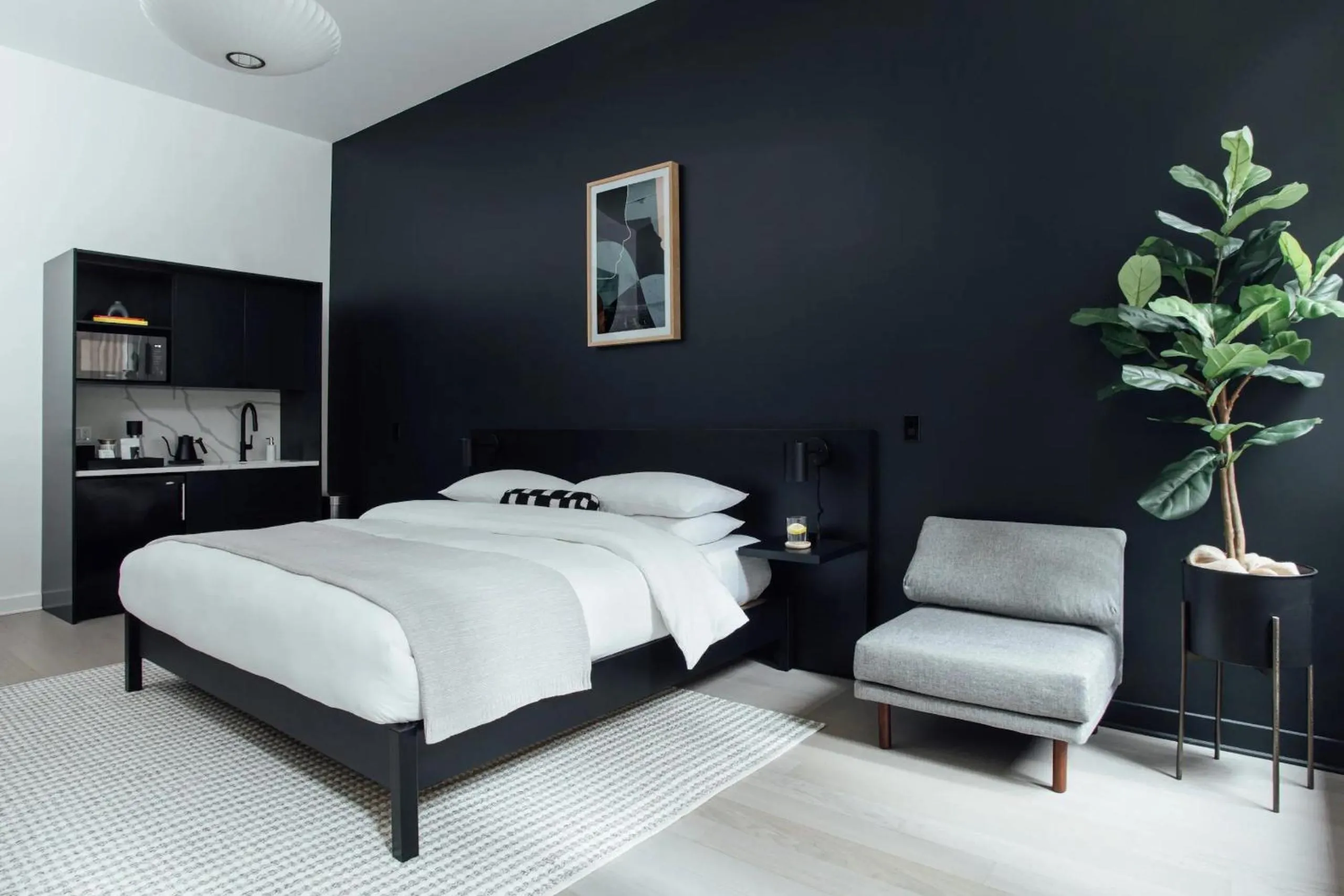 Queen Room in Mint House at 70 Pine